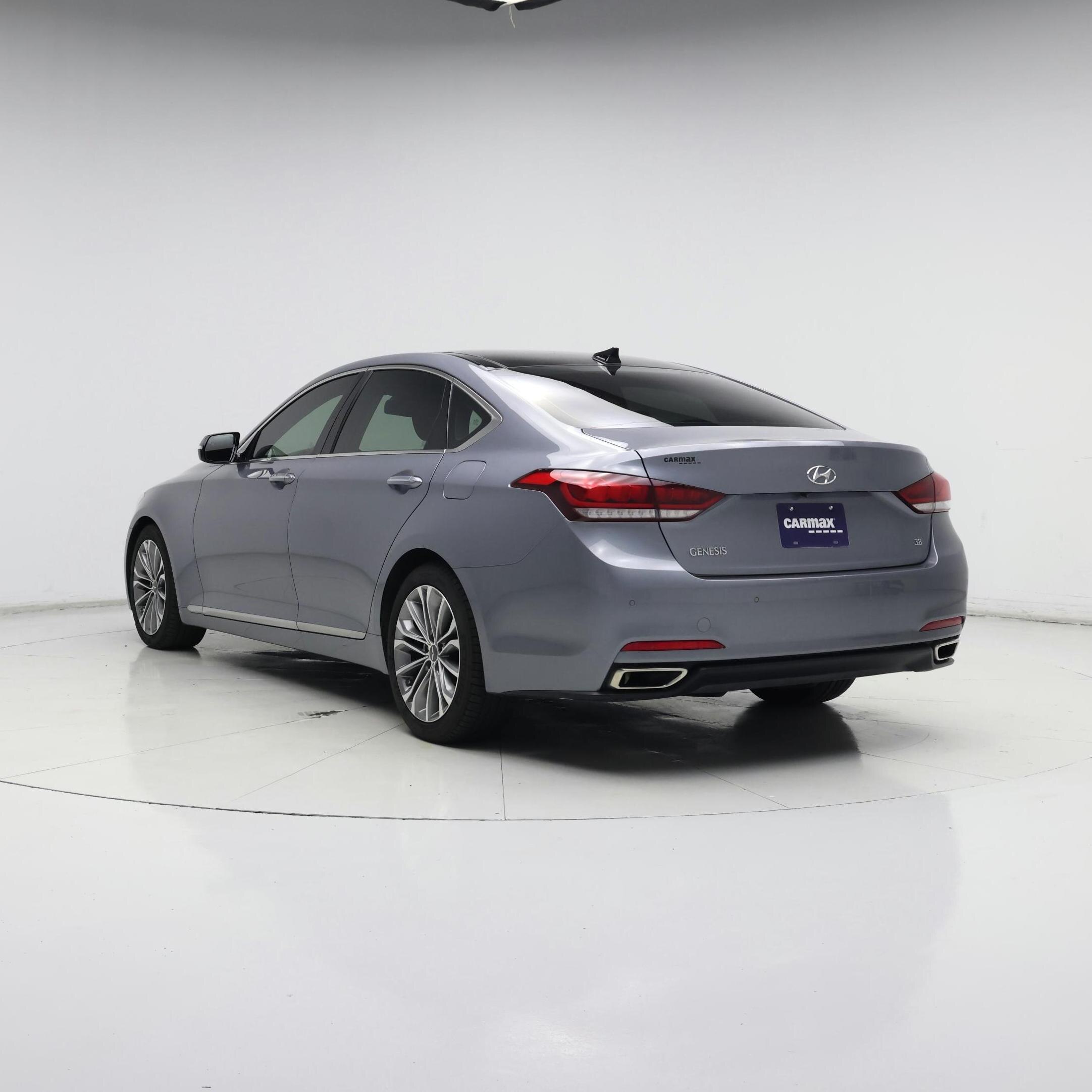 Thumbnail: 2015 Hyundai Genesis - 2
