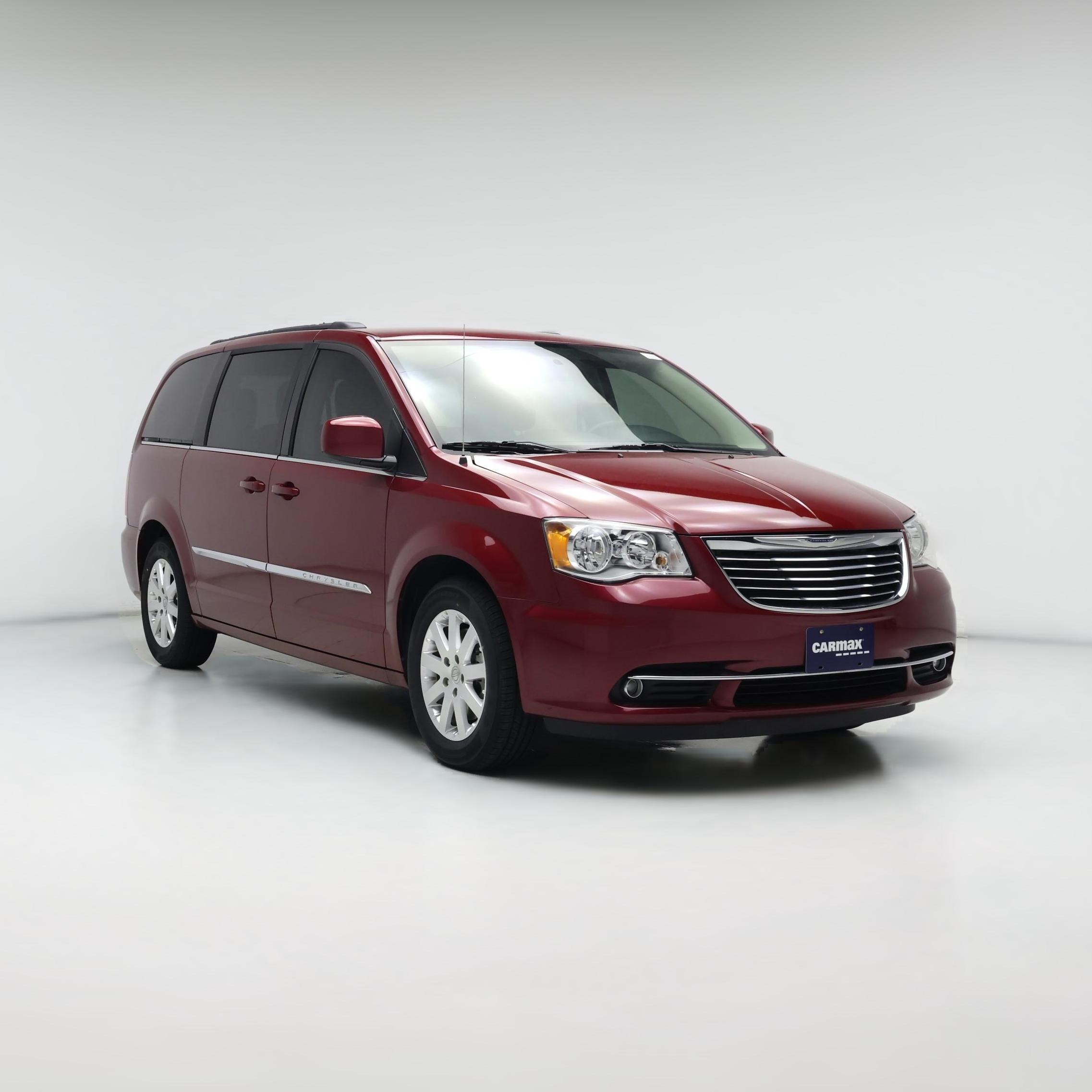 Thumbnail: 2016 Chrysler Town & Country - 1