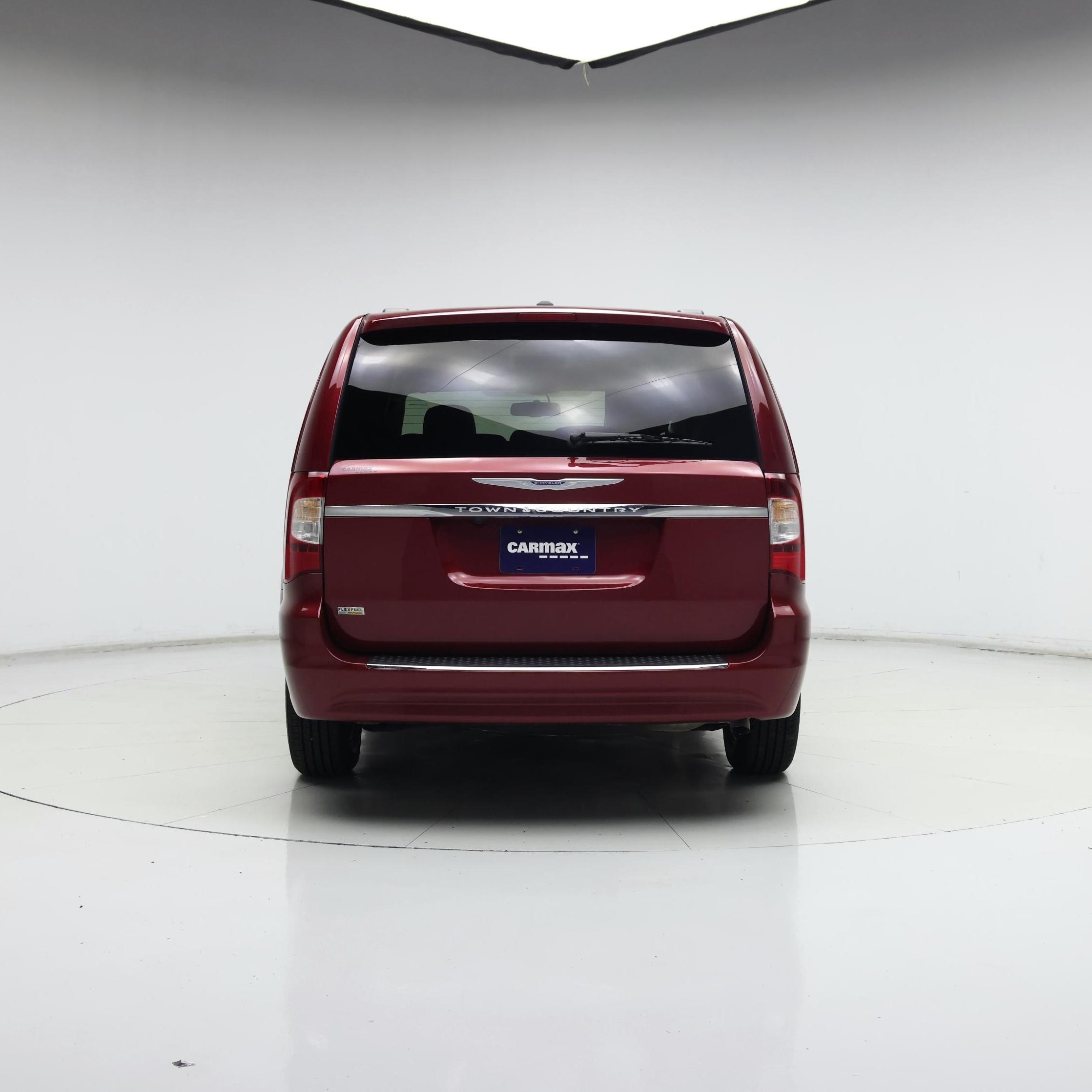 Thumbnail: 2016 Chrysler Town & Country - 6