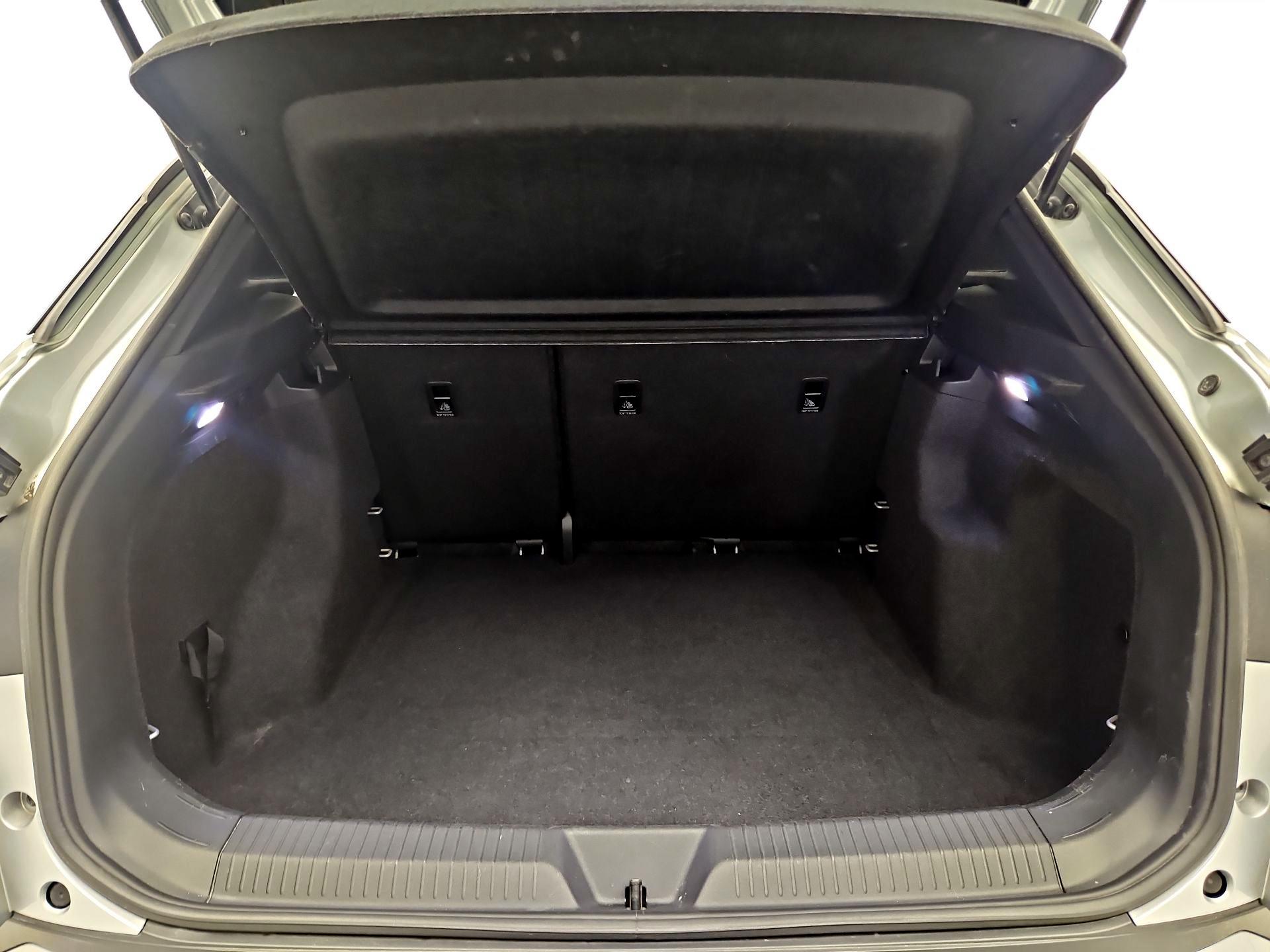 Thumbnail: 2021 Volkswagen ID.4 - 20