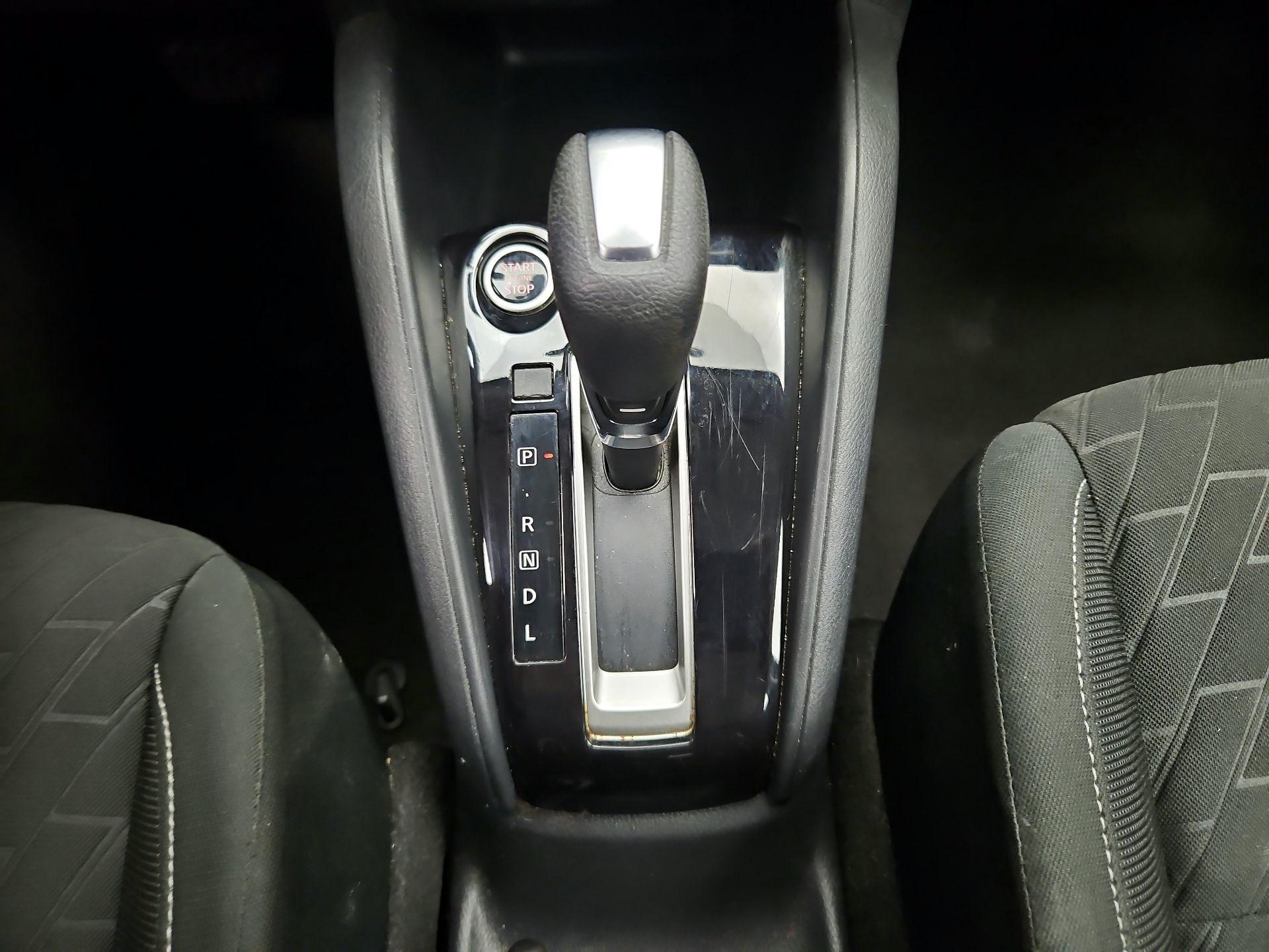 Thumbnail: 2021 Nissan Kicks - 17