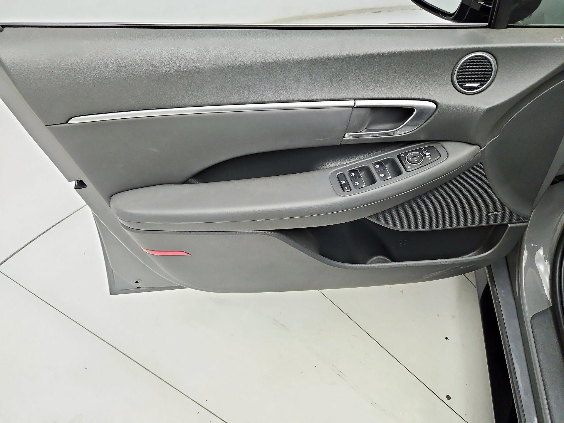 Thumbnail: 2022 Hyundai Sonata - 12