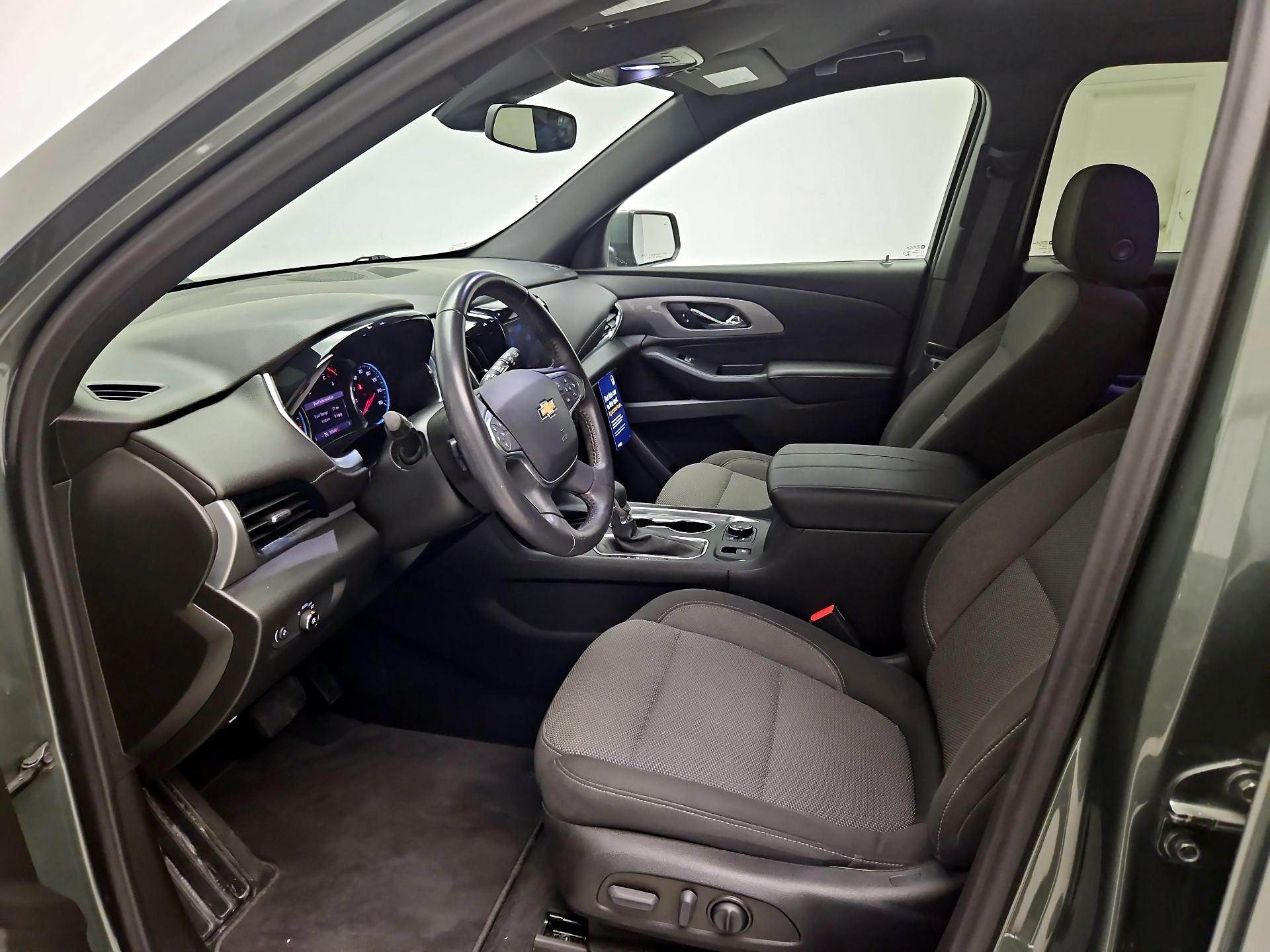 Thumbnail: 2022 Chevrolet Traverse - 11