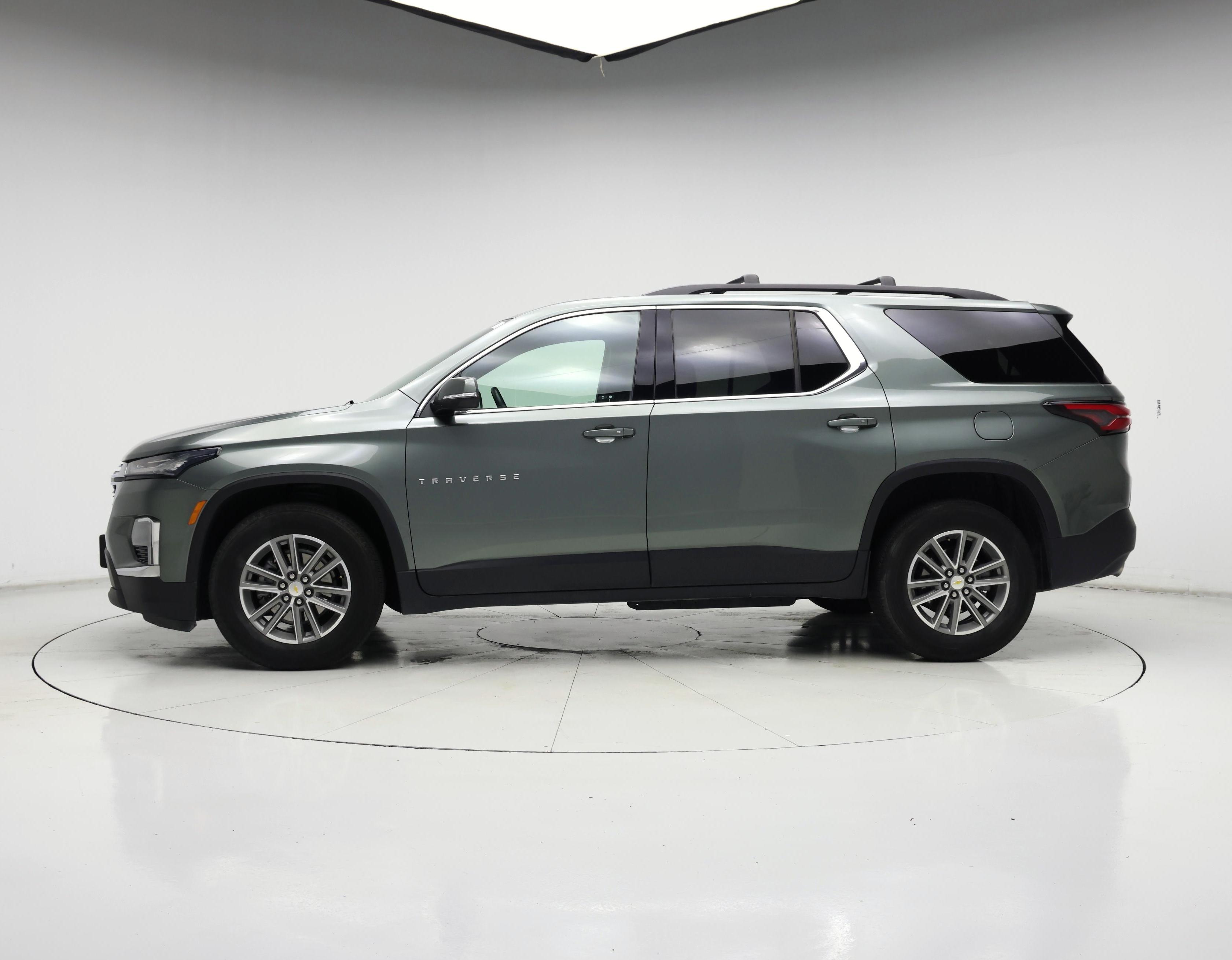 Thumbnail: 2022 Chevrolet Traverse - 3