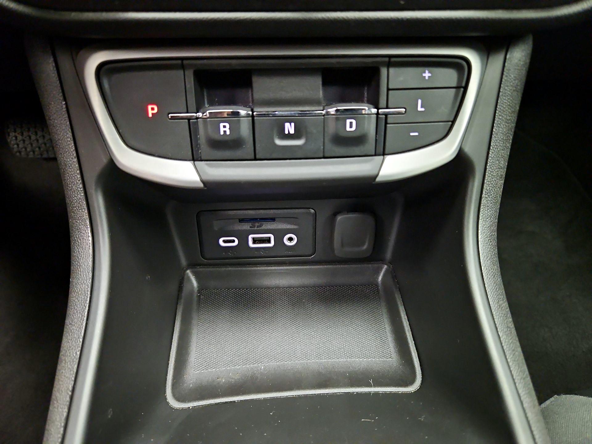 Thumbnail: 2023 GMC Terrain - 17
