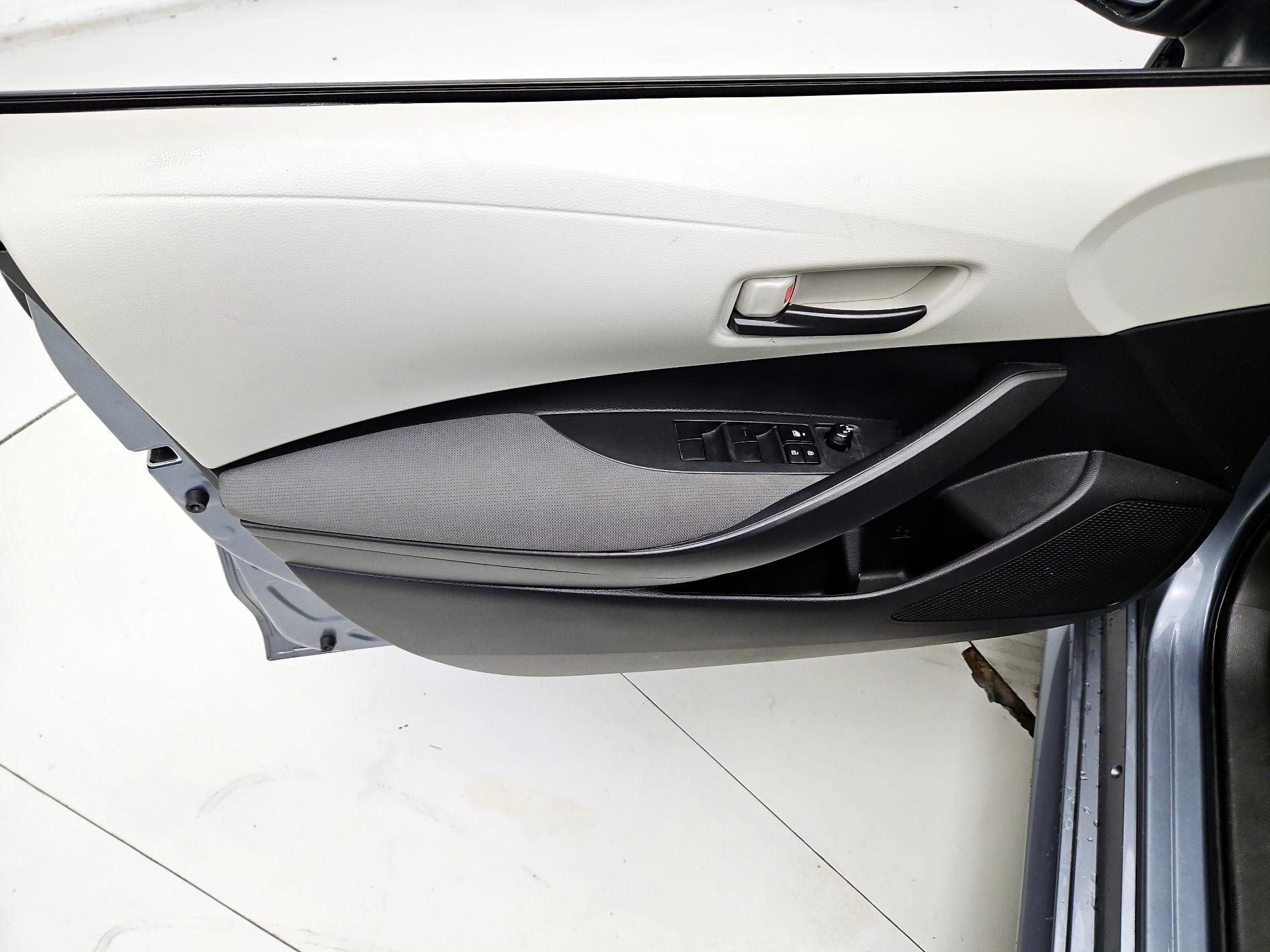 Thumbnail: 2022 Toyota Corolla - 12