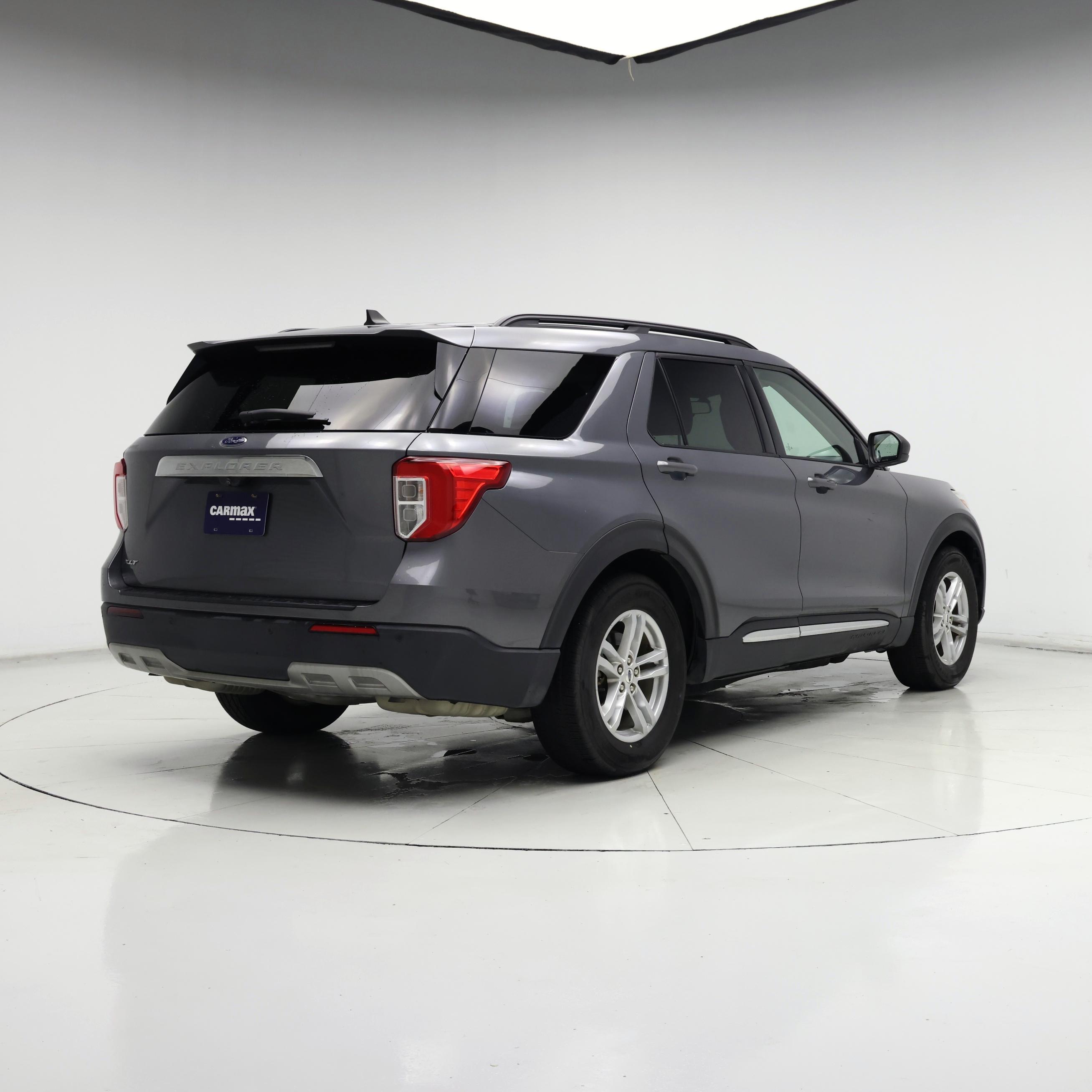 Thumbnail: 2022 Ford Explorer - 8