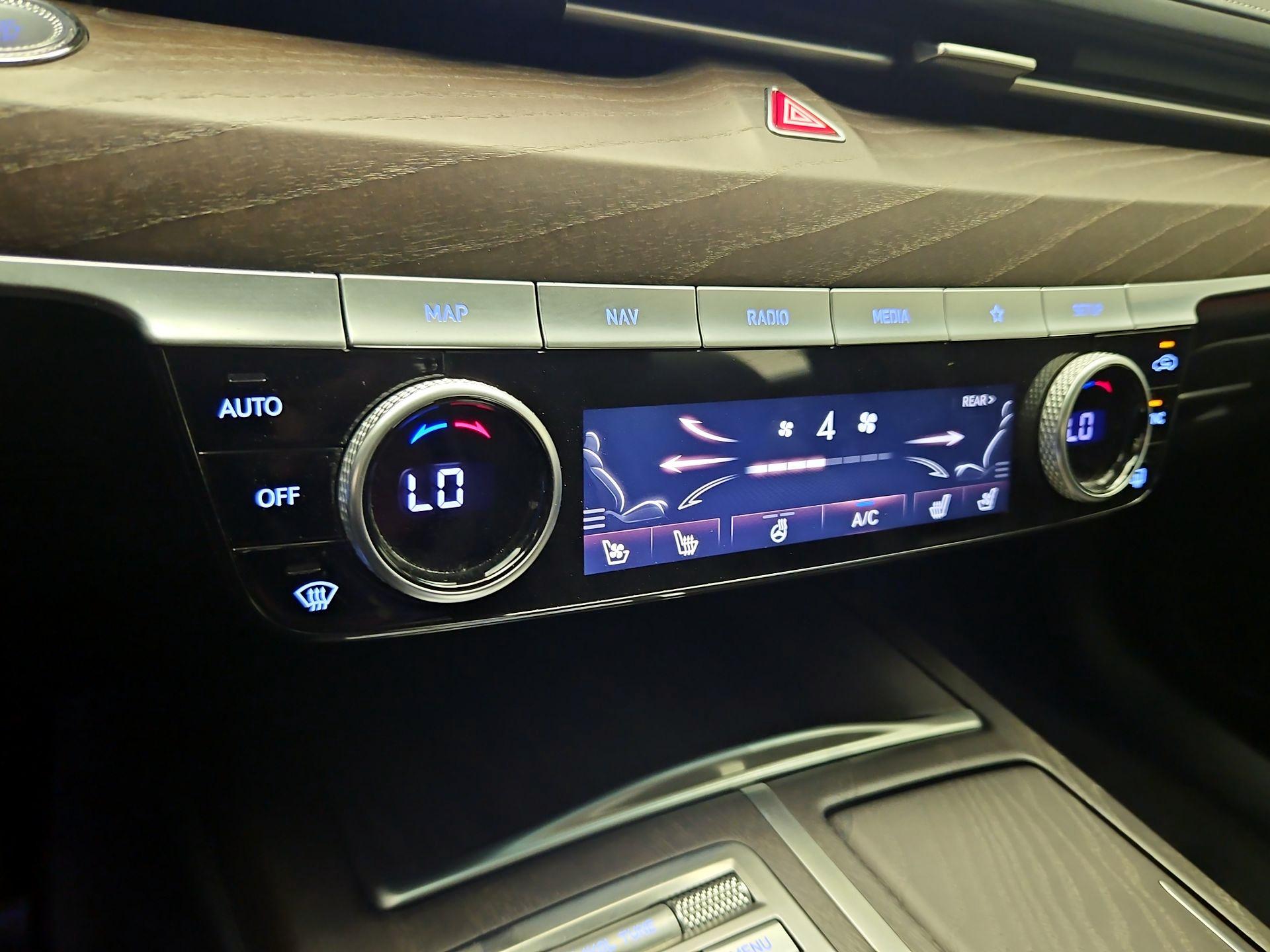 Thumbnail: 2024 Genesis G80 - 17