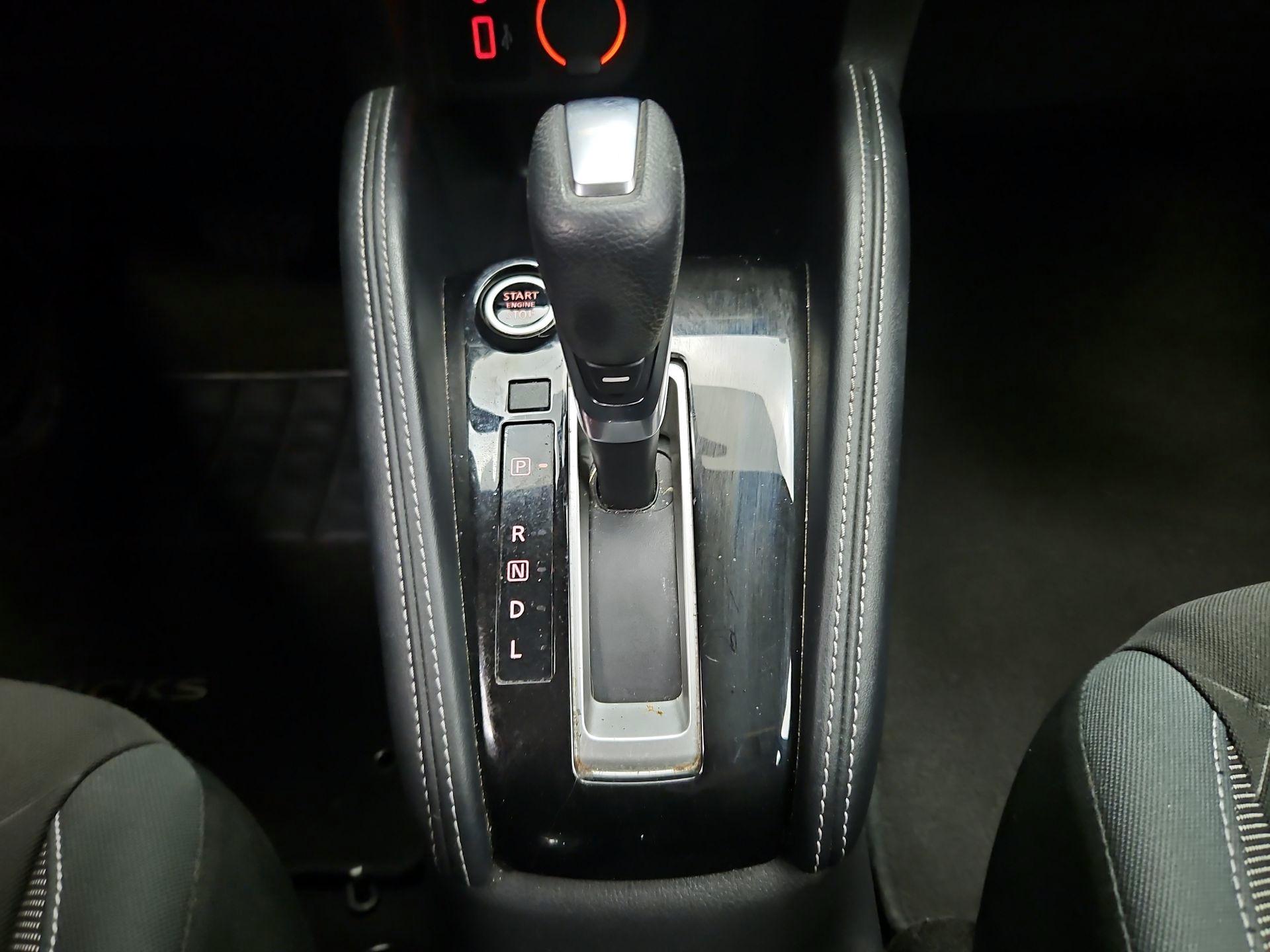 Thumbnail: 2020 Nissan Kicks - 16