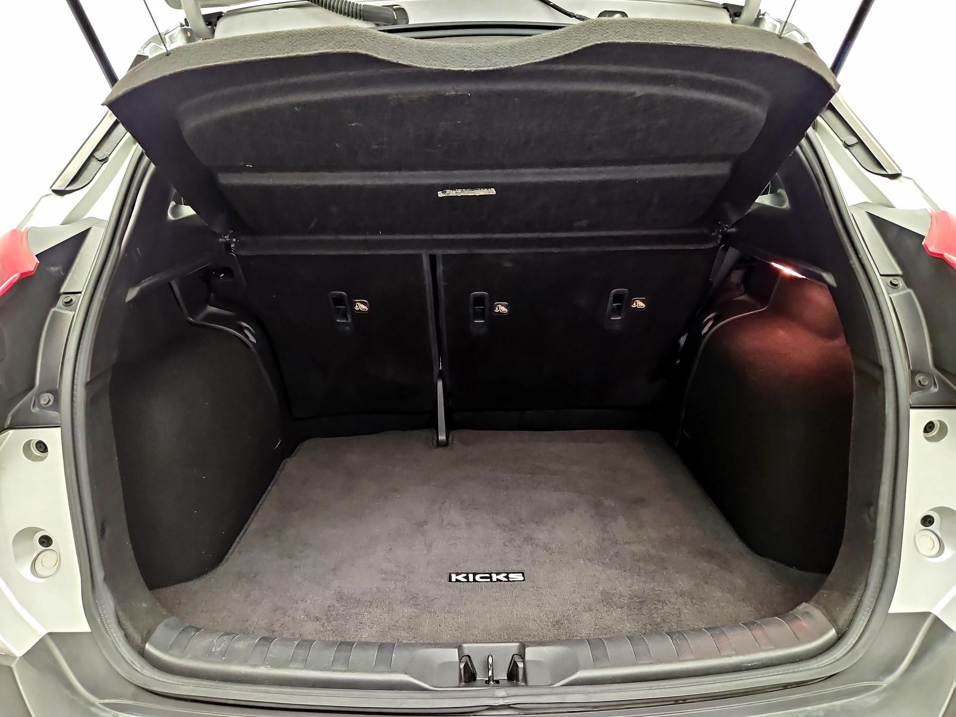 Thumbnail: 2020 Nissan Kicks - 19