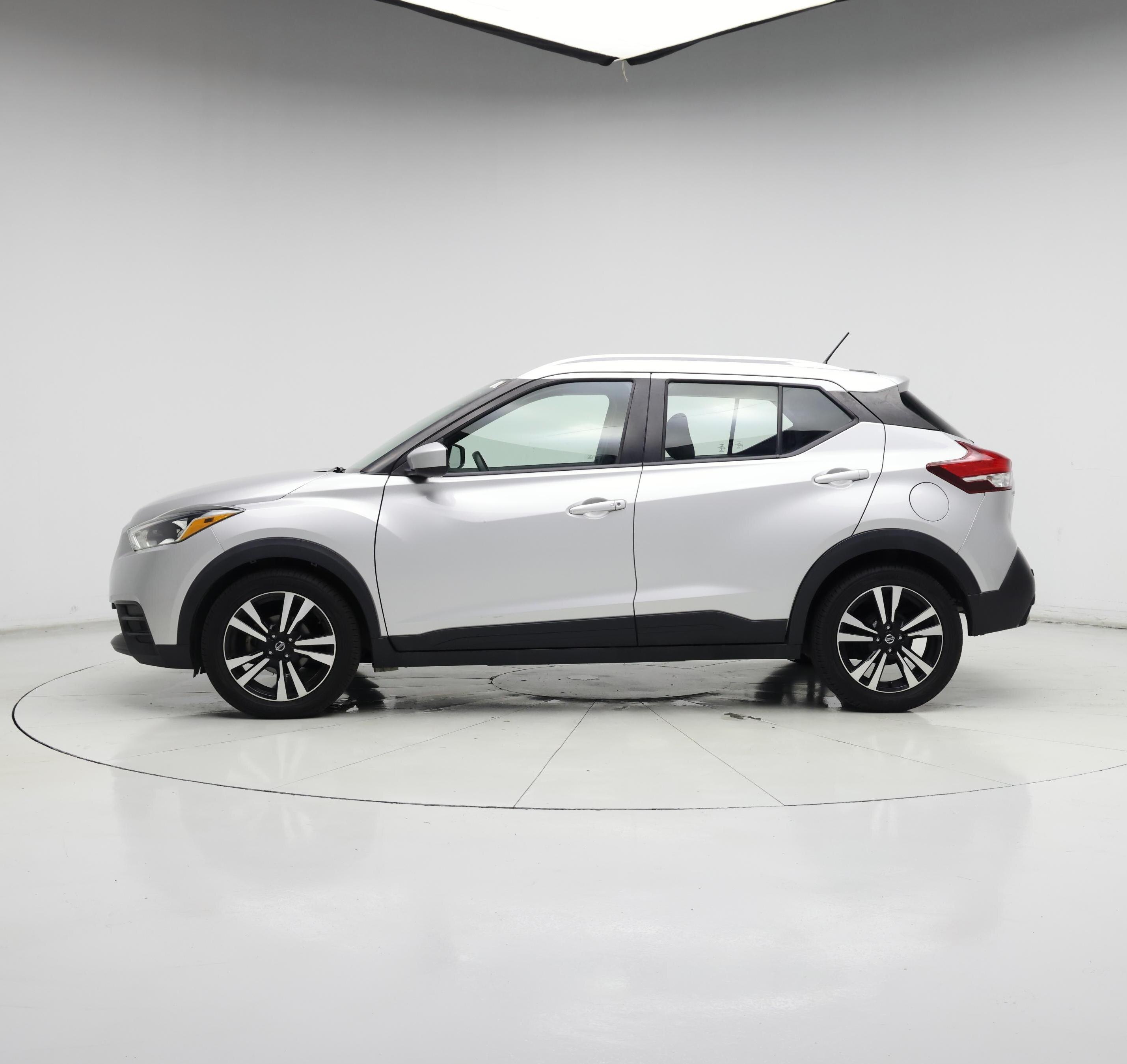 Thumbnail: 2020 Nissan Kicks - 3