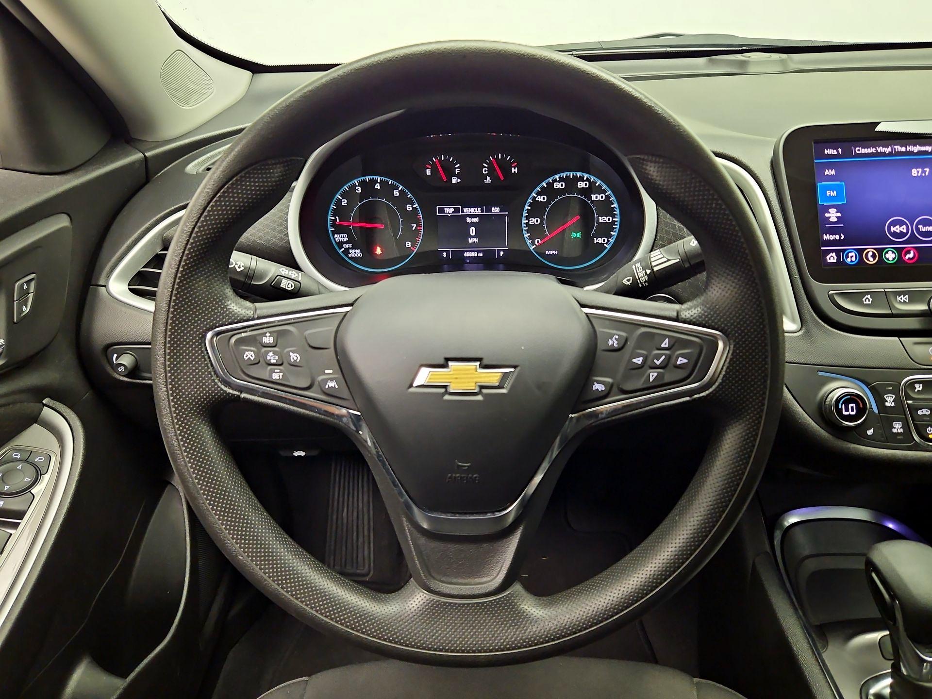 Thumbnail: 2023 Chevrolet Malibu - 10