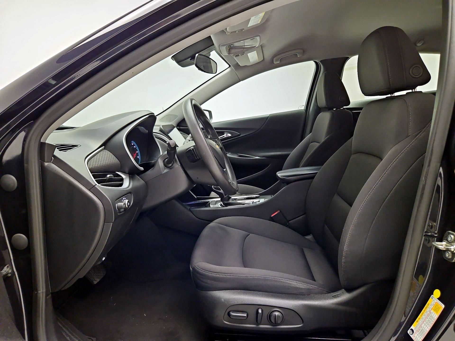 Thumbnail: 2023 Chevrolet Malibu - 11