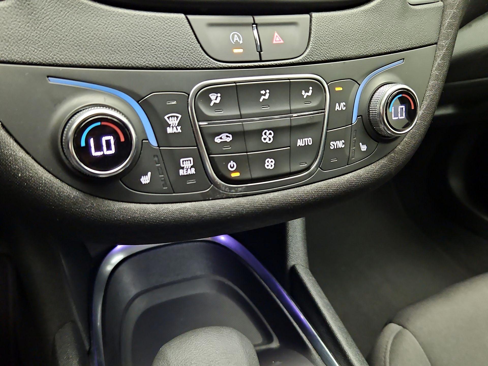 Thumbnail: 2023 Chevrolet Malibu - 16