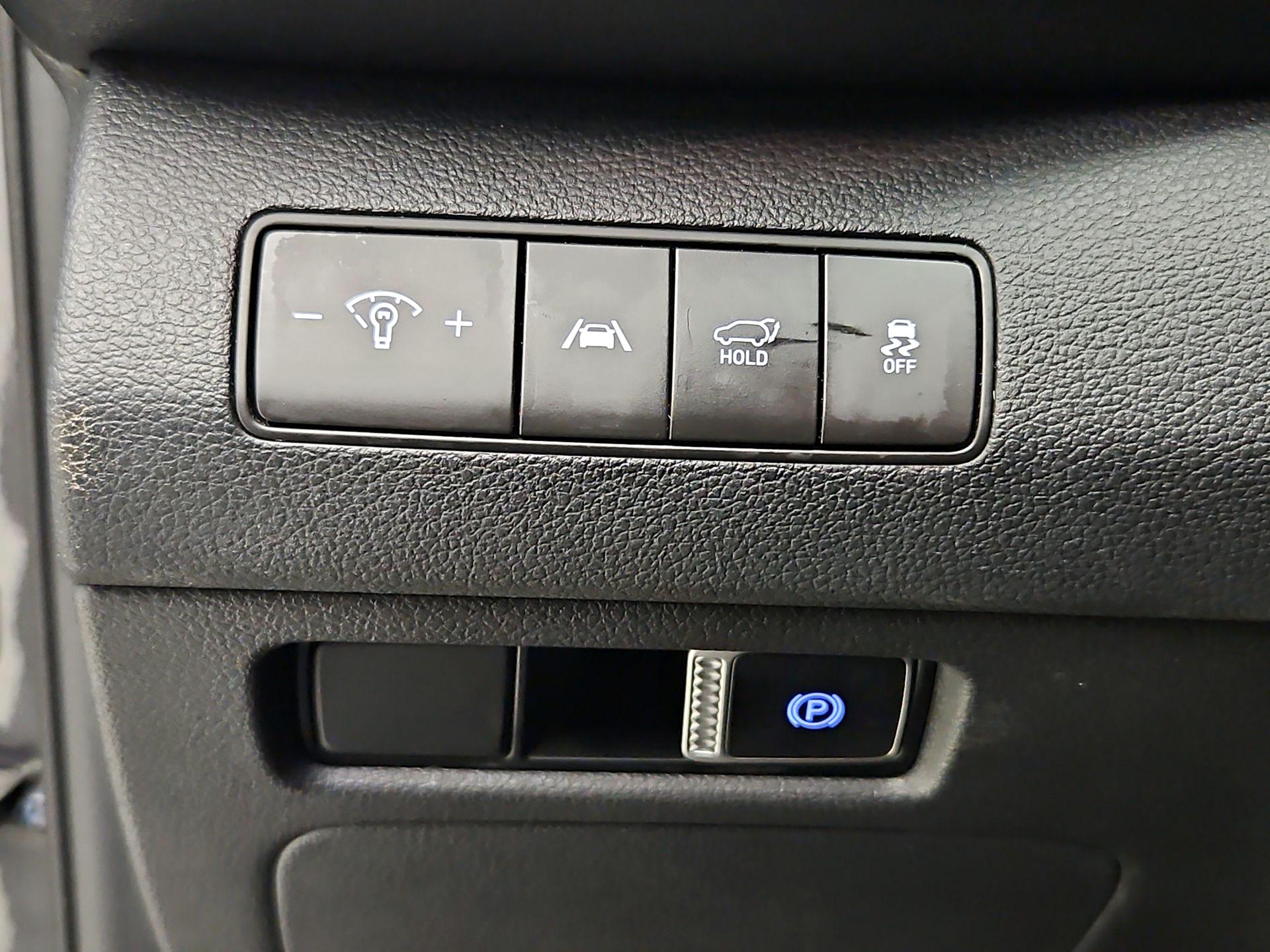 Thumbnail: 2023 Hyundai Santa Fe - 13