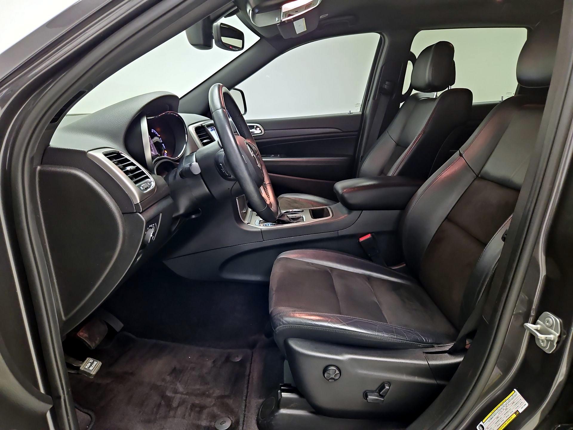 Thumbnail: 2018 Jeep Grand Cherokee - 11