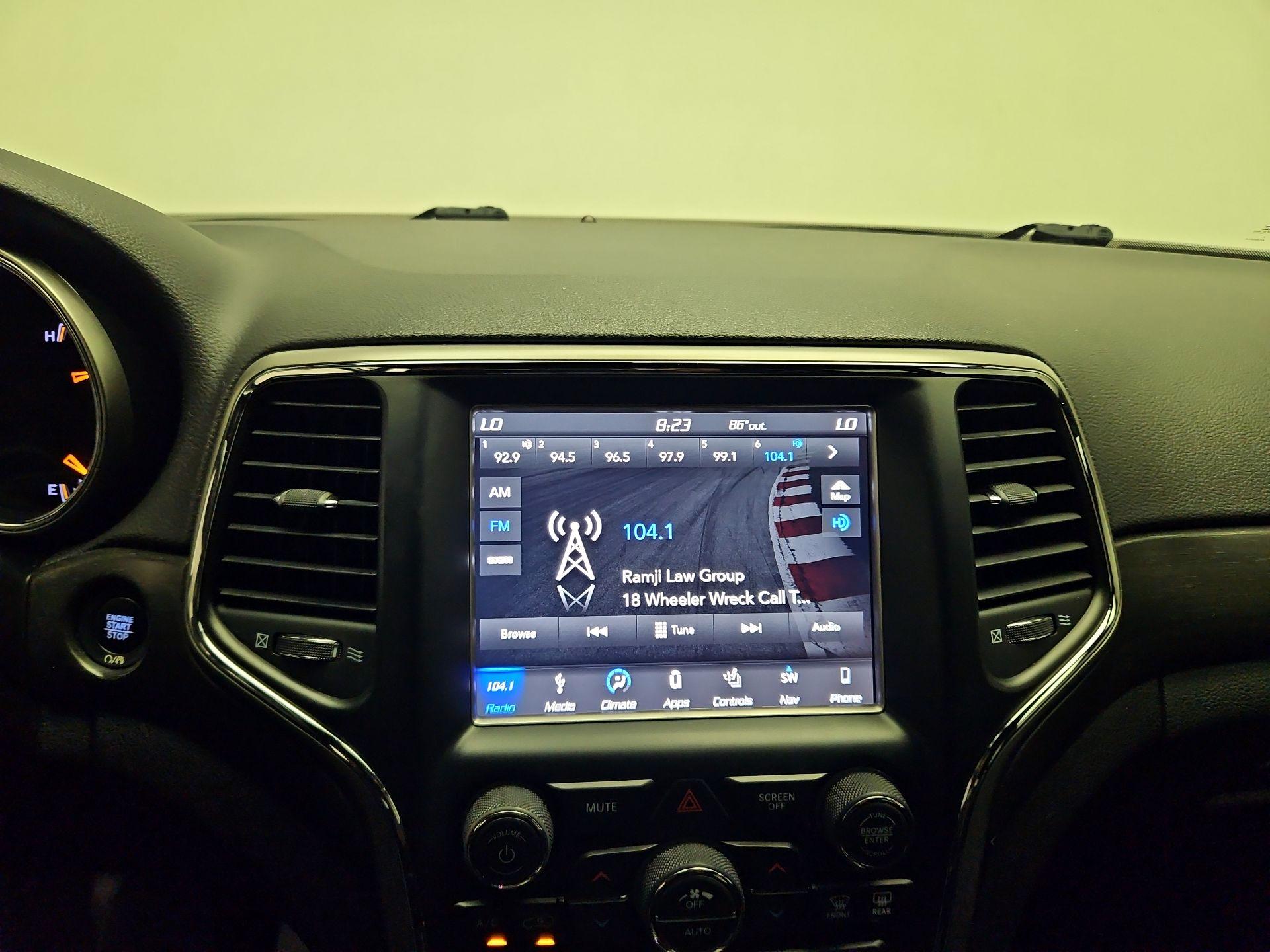 Thumbnail: 2018 Jeep Grand Cherokee - 15