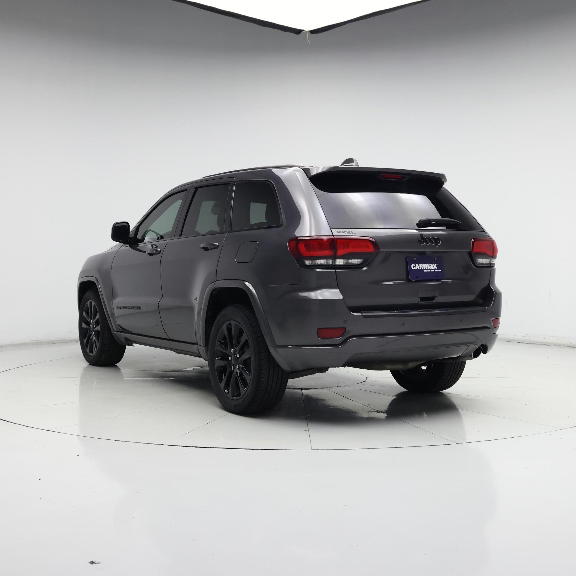 Thumbnail: 2018 Jeep Grand Cherokee - 2