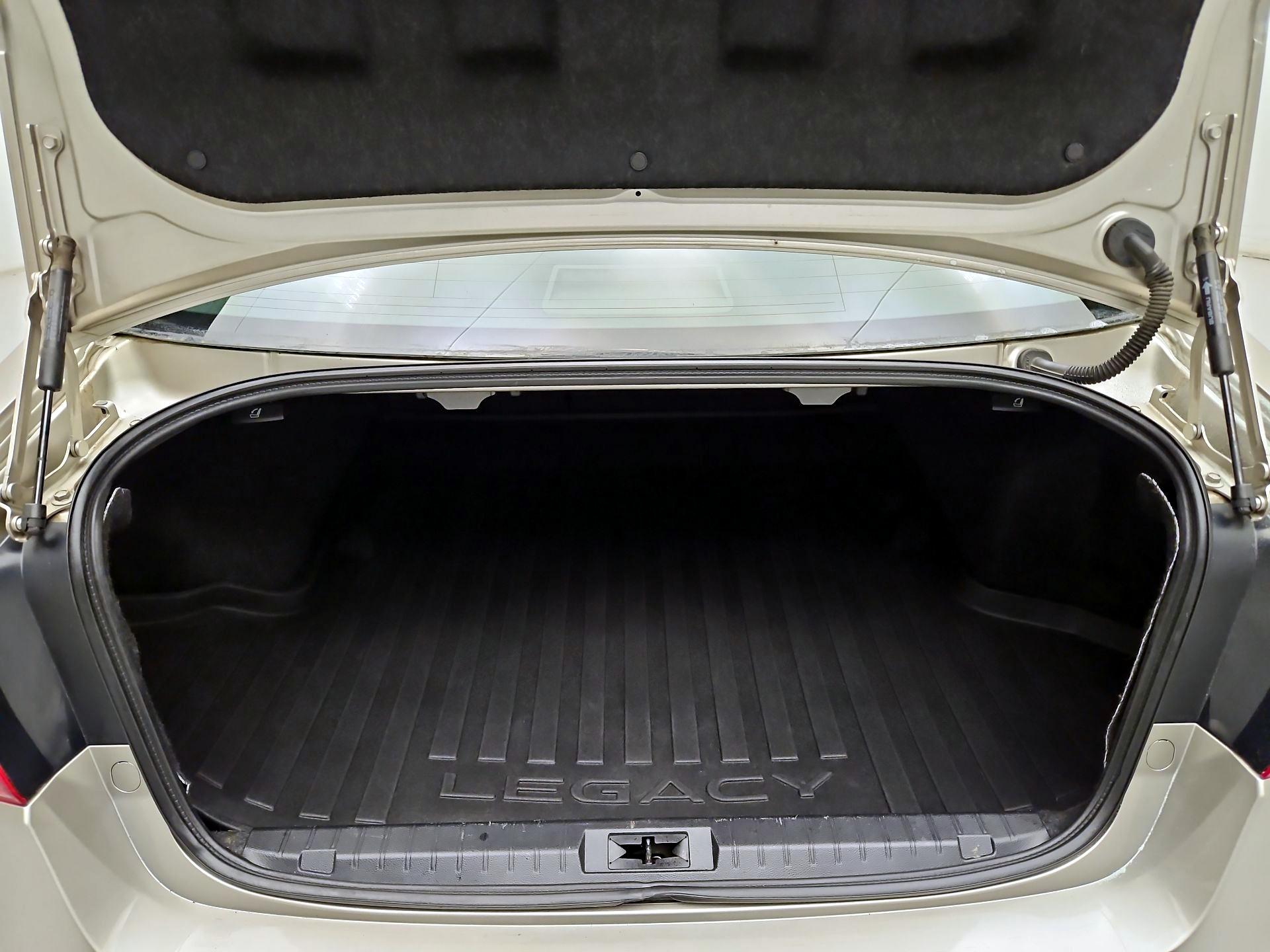 Thumbnail: 2016 Subaru Legacy - 18