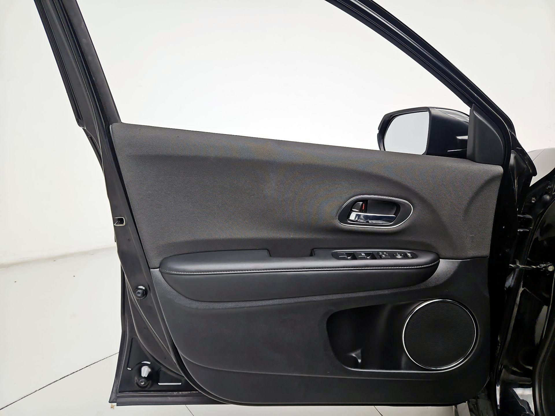 Thumbnail: 2020 Honda HR-V - 12