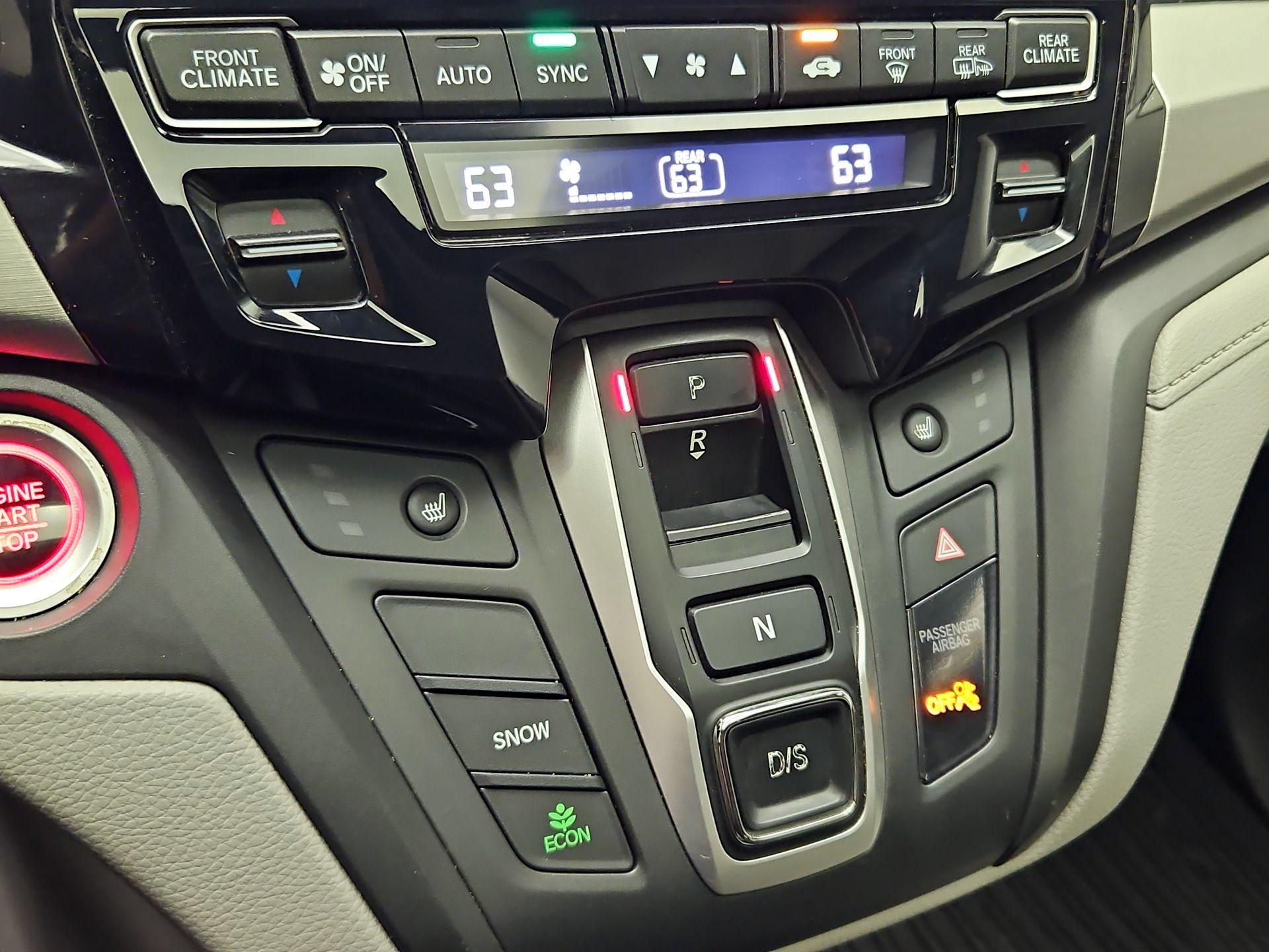 Thumbnail: 2019 Honda Odyssey - 16