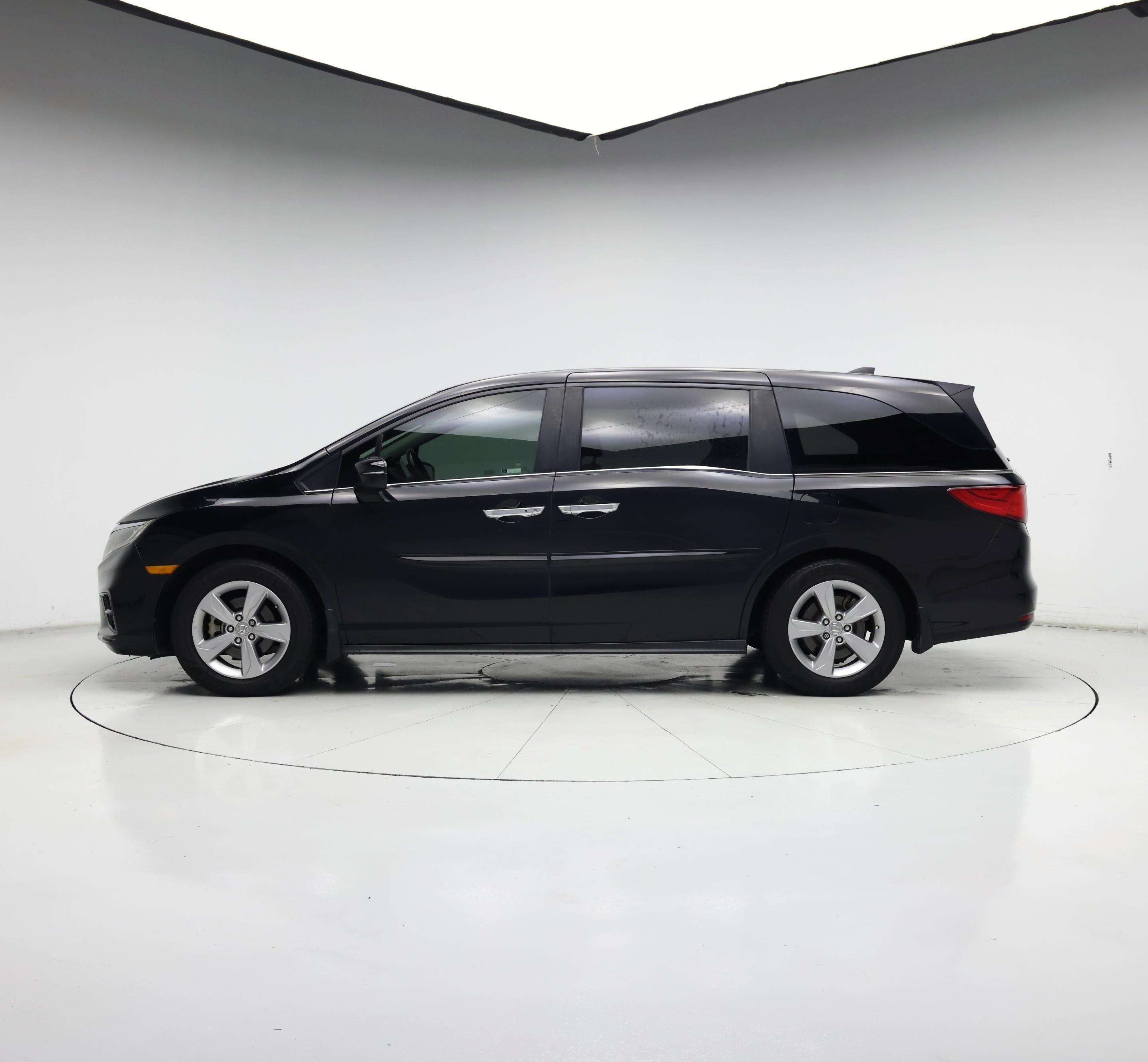 Thumbnail: 2019 Honda Odyssey - 3
