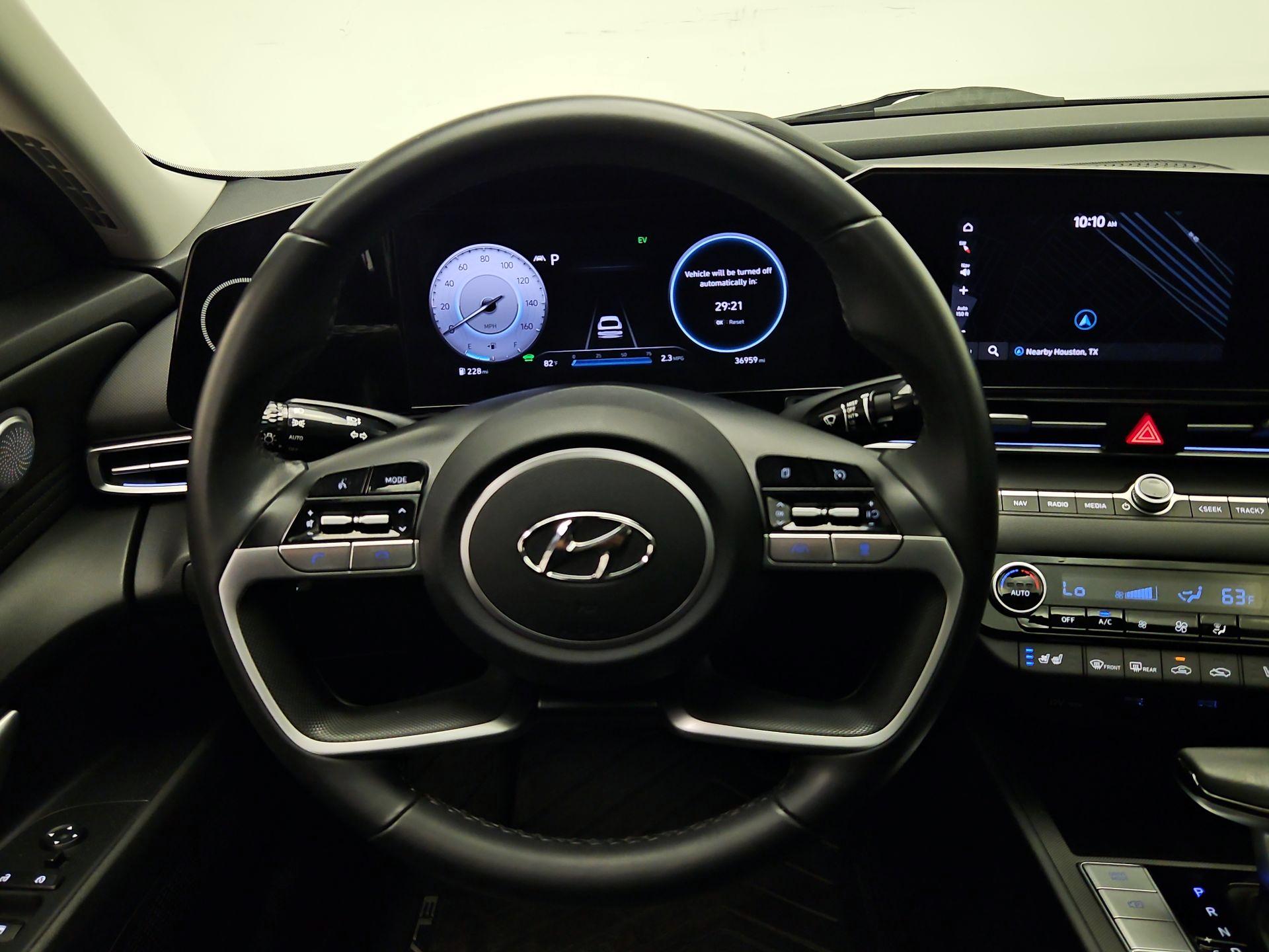 Thumbnail: 2023 Hyundai Elantra - 10