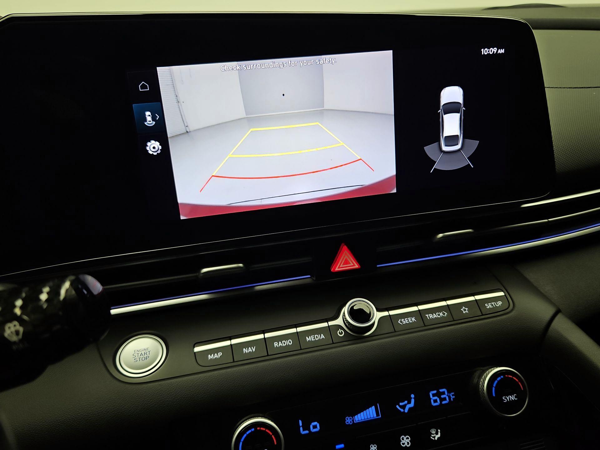 Thumbnail: 2023 Hyundai Elantra - 15