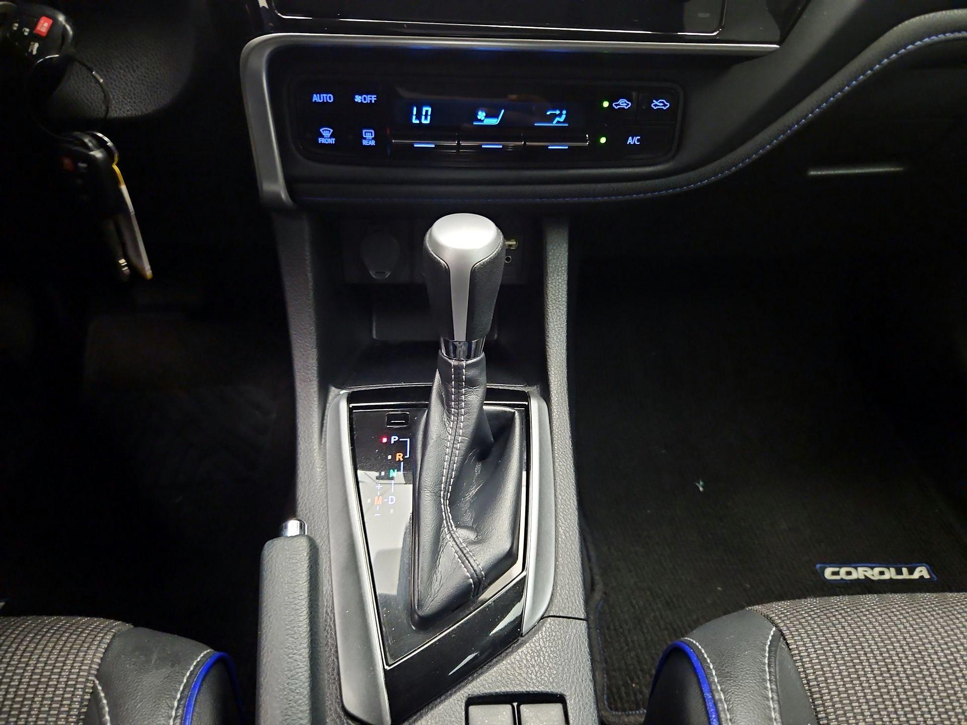 Thumbnail: 2018 Toyota Corolla - 16