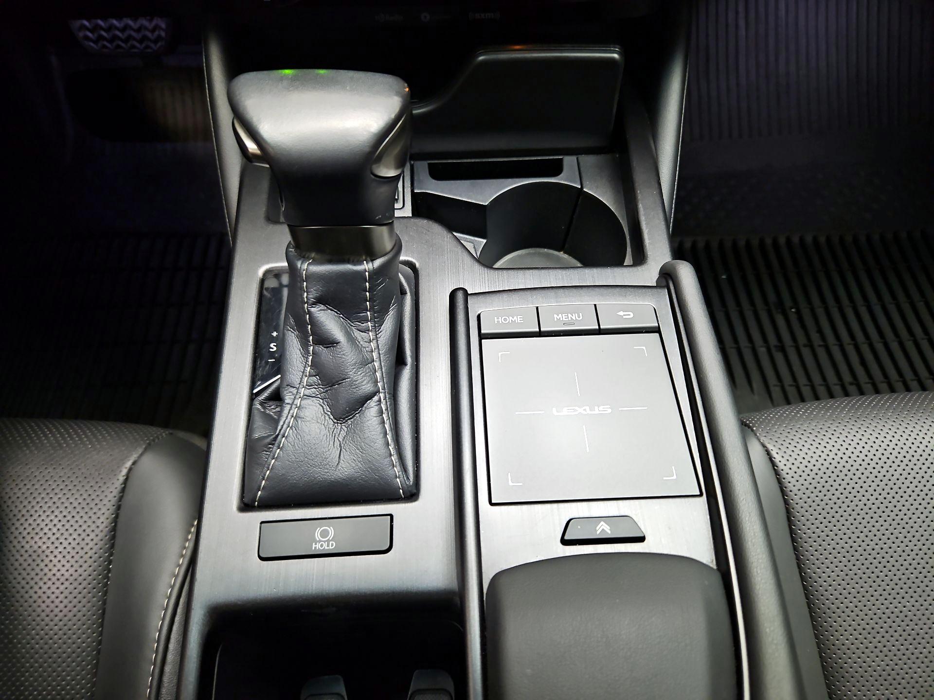 Thumbnail: 2019 Lexus ES - 17
