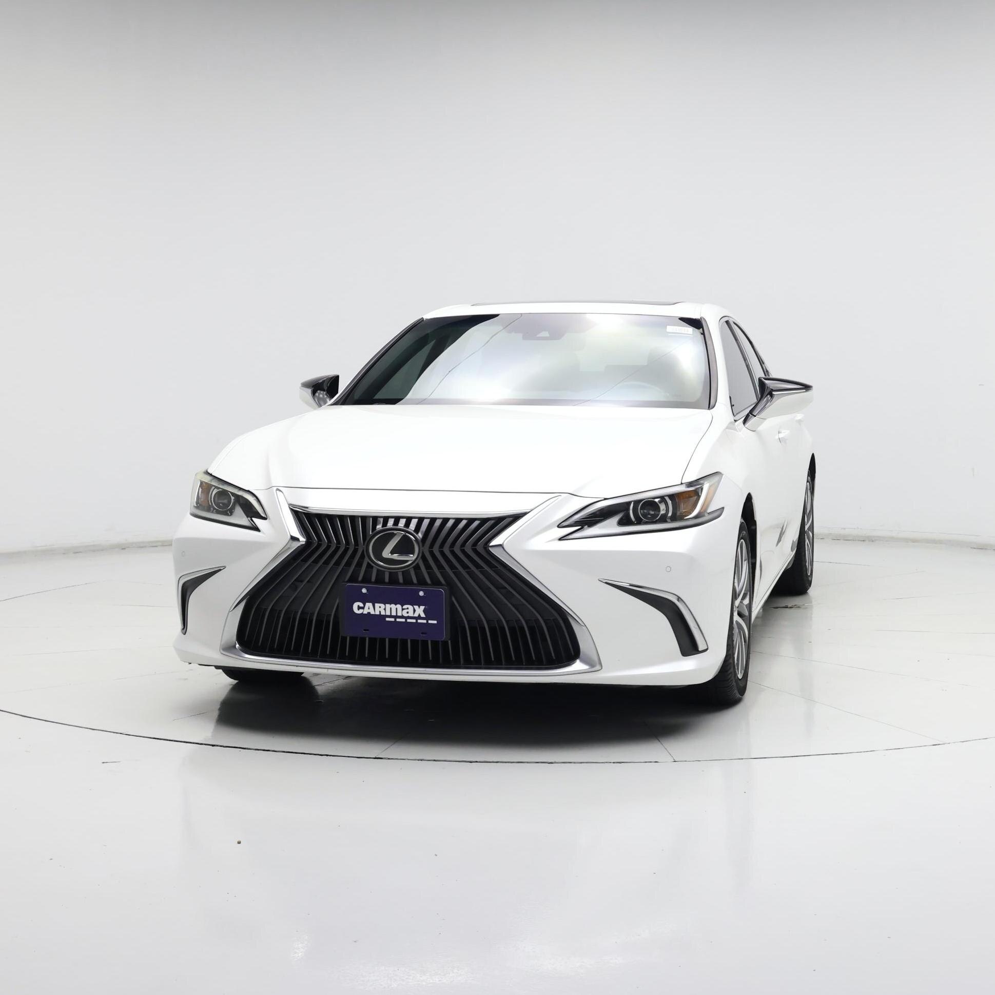 Thumbnail: 2019 Lexus ES - 2