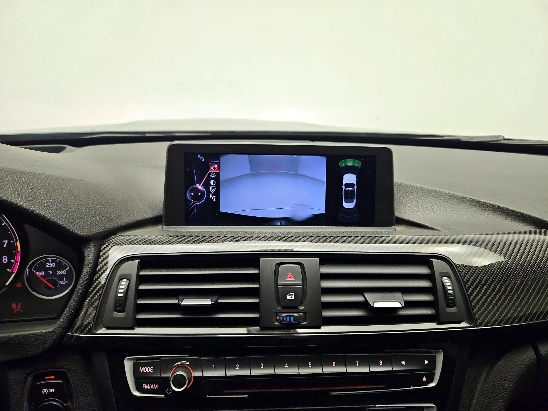 Thumbnail: 2015 BMW M4 - 14