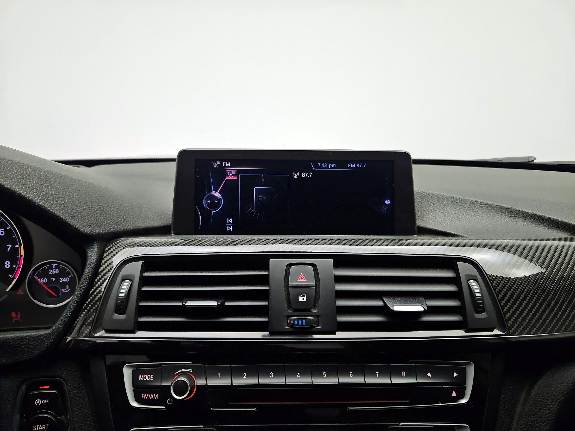Thumbnail: 2015 BMW M4 - 15