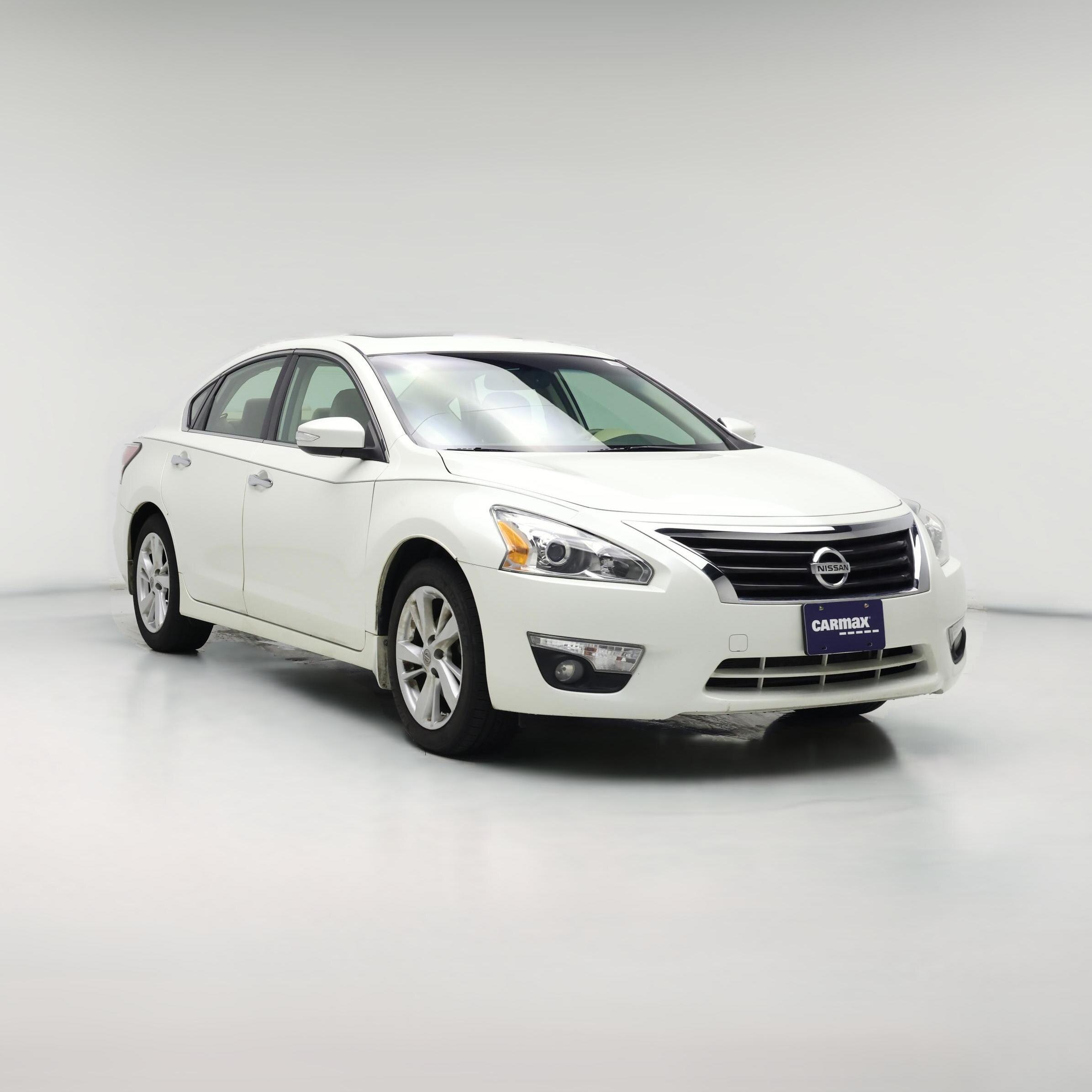 Thumbnail: 2015 Nissan Altima - 1