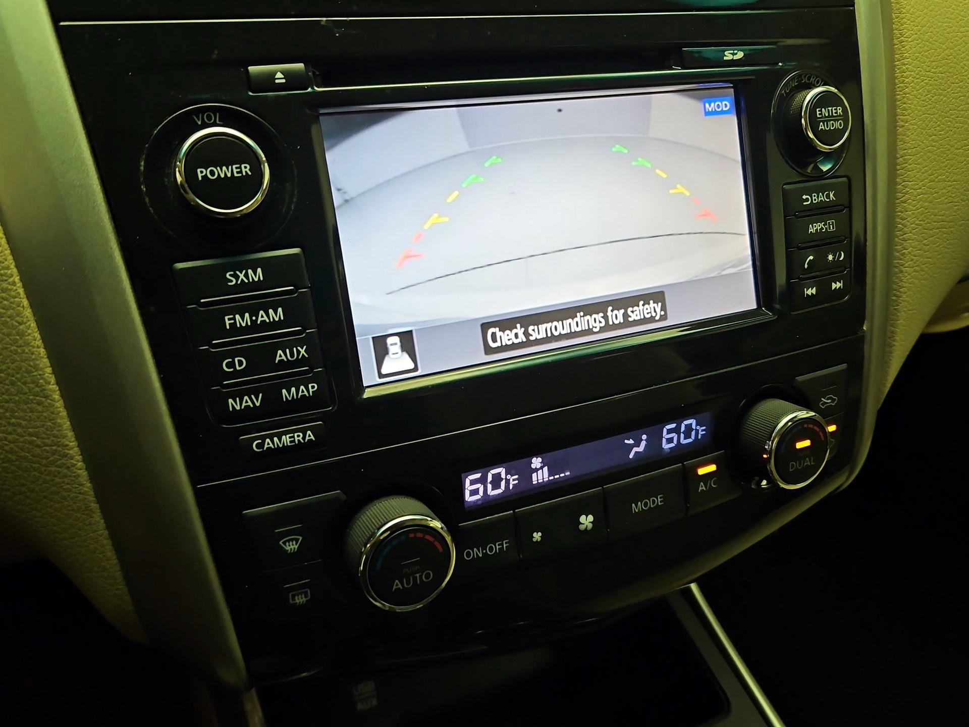 Thumbnail: 2015 Nissan Altima - 15