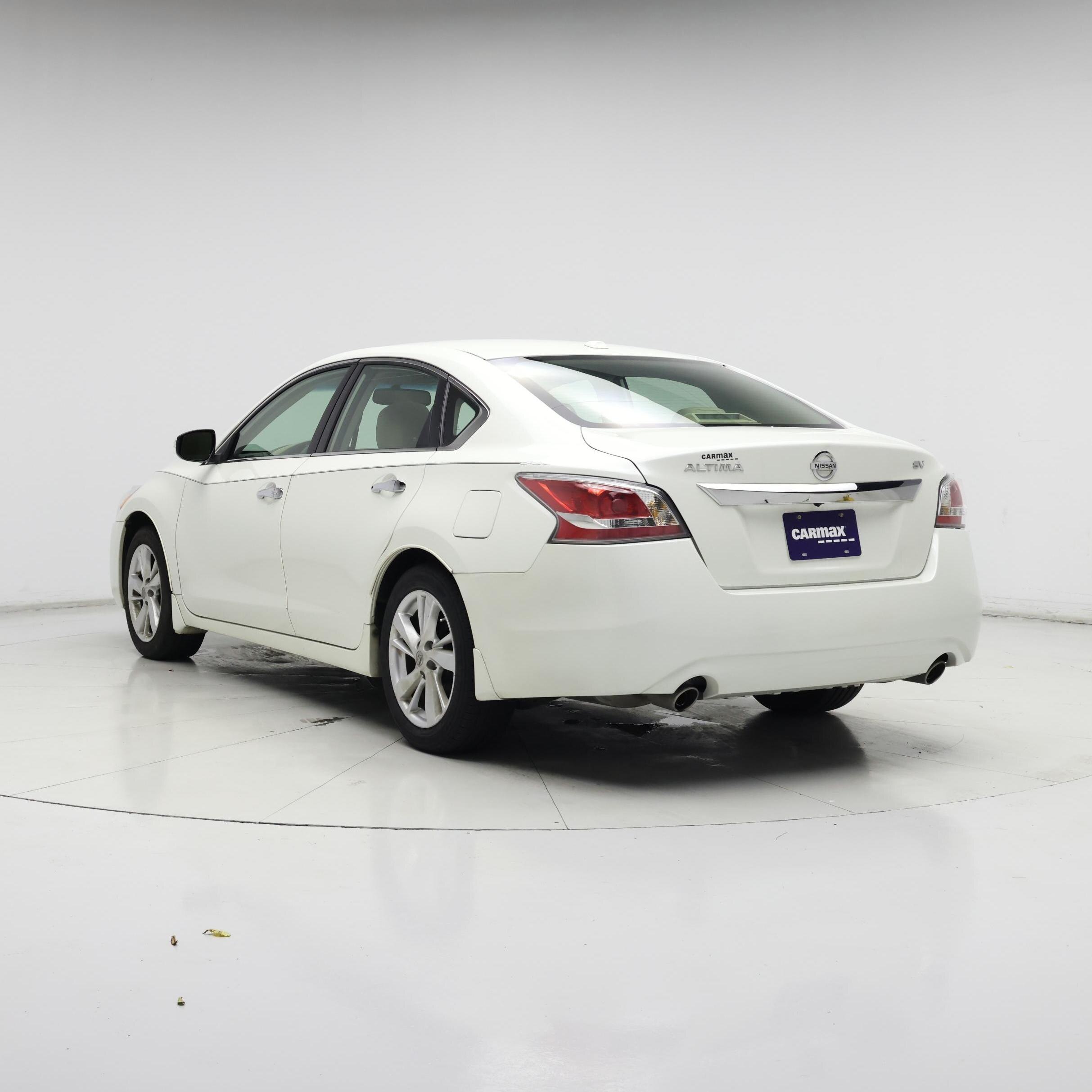Thumbnail: 2015 Nissan Altima - 2