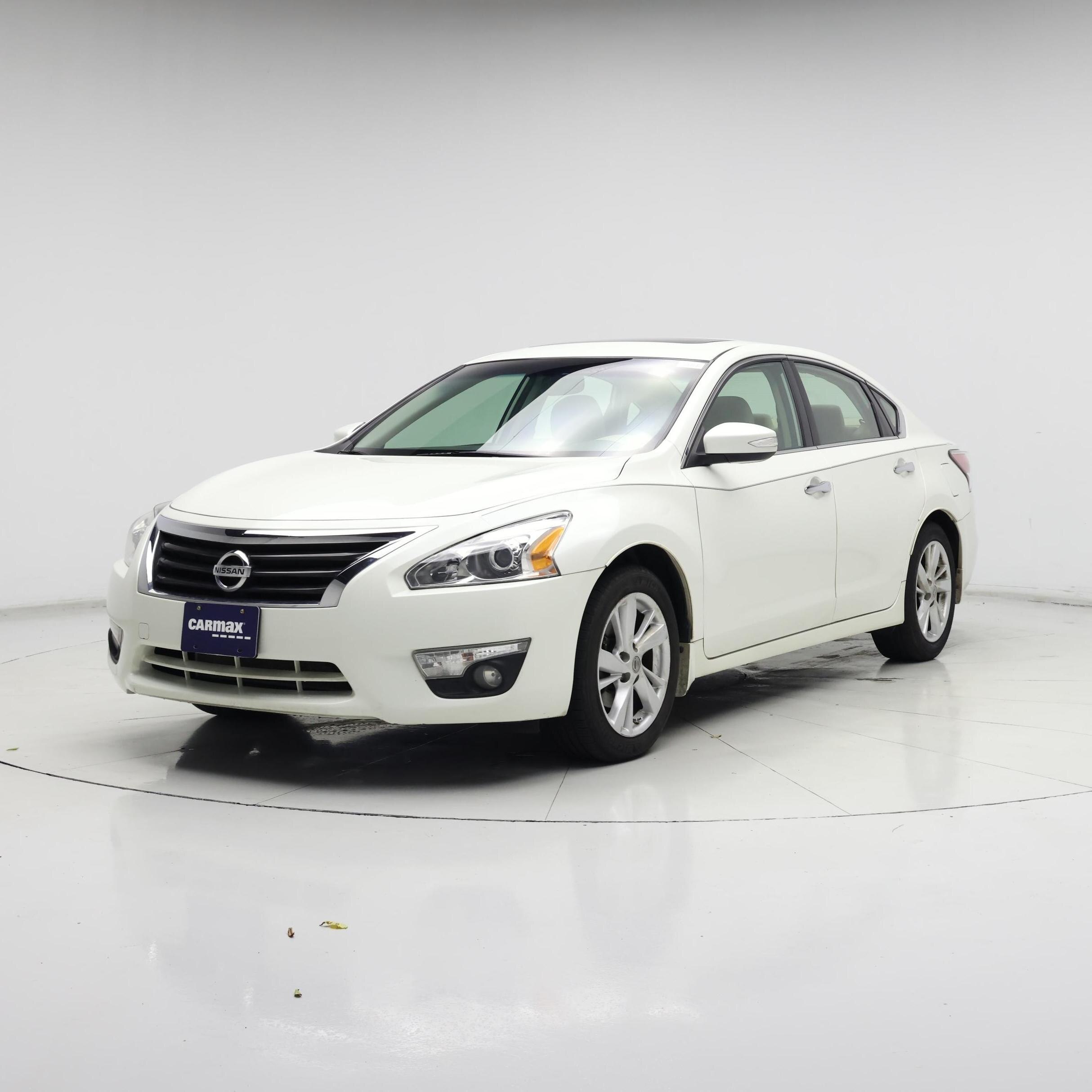 Thumbnail: 2015 Nissan Altima - 4