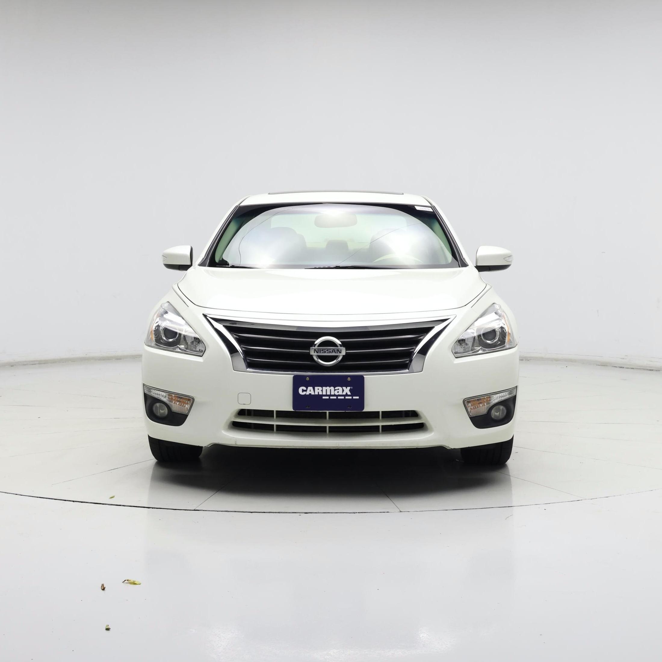 Thumbnail: 2015 Nissan Altima - 5