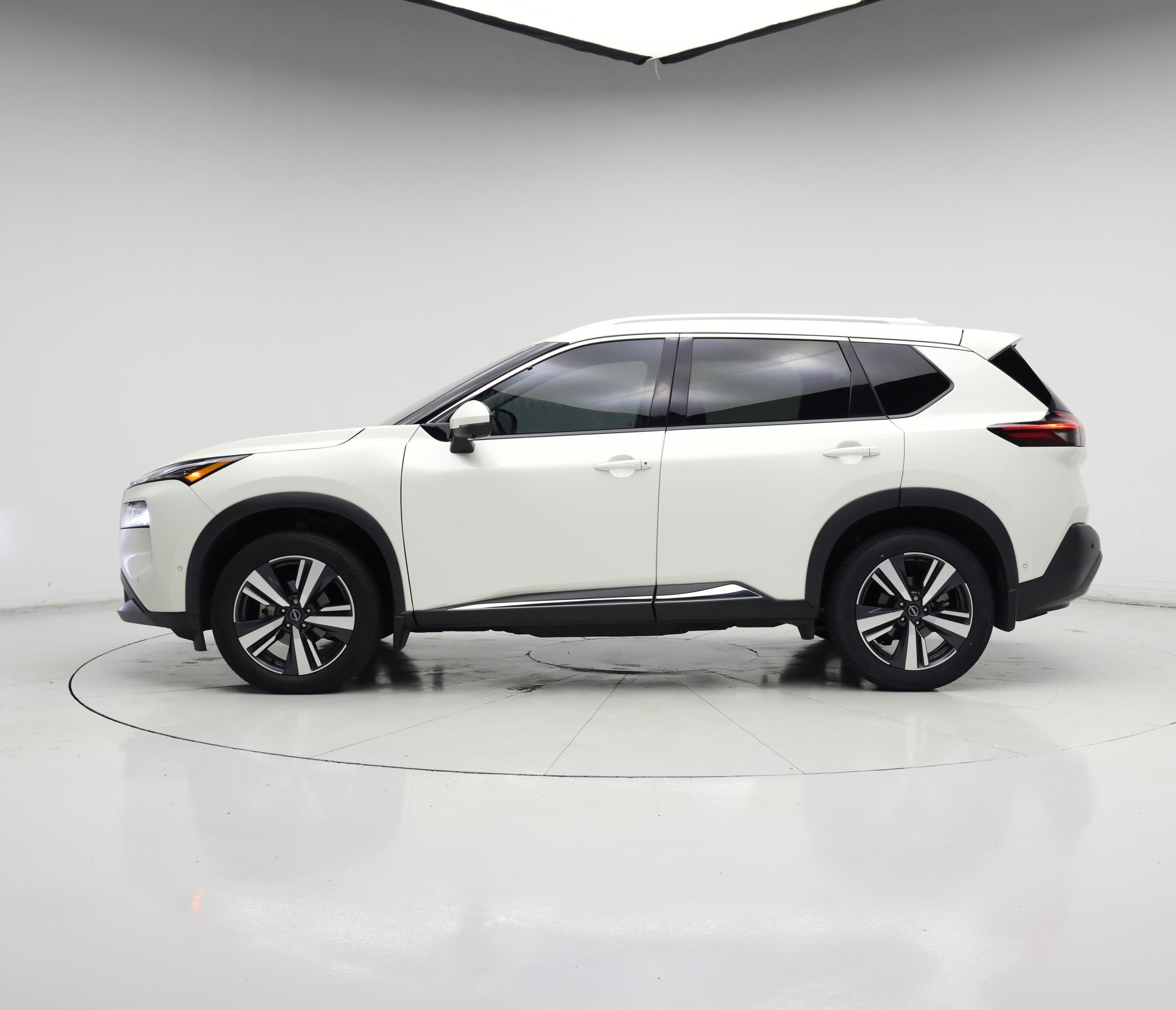 Thumbnail: 2023 Nissan Rogue - 3