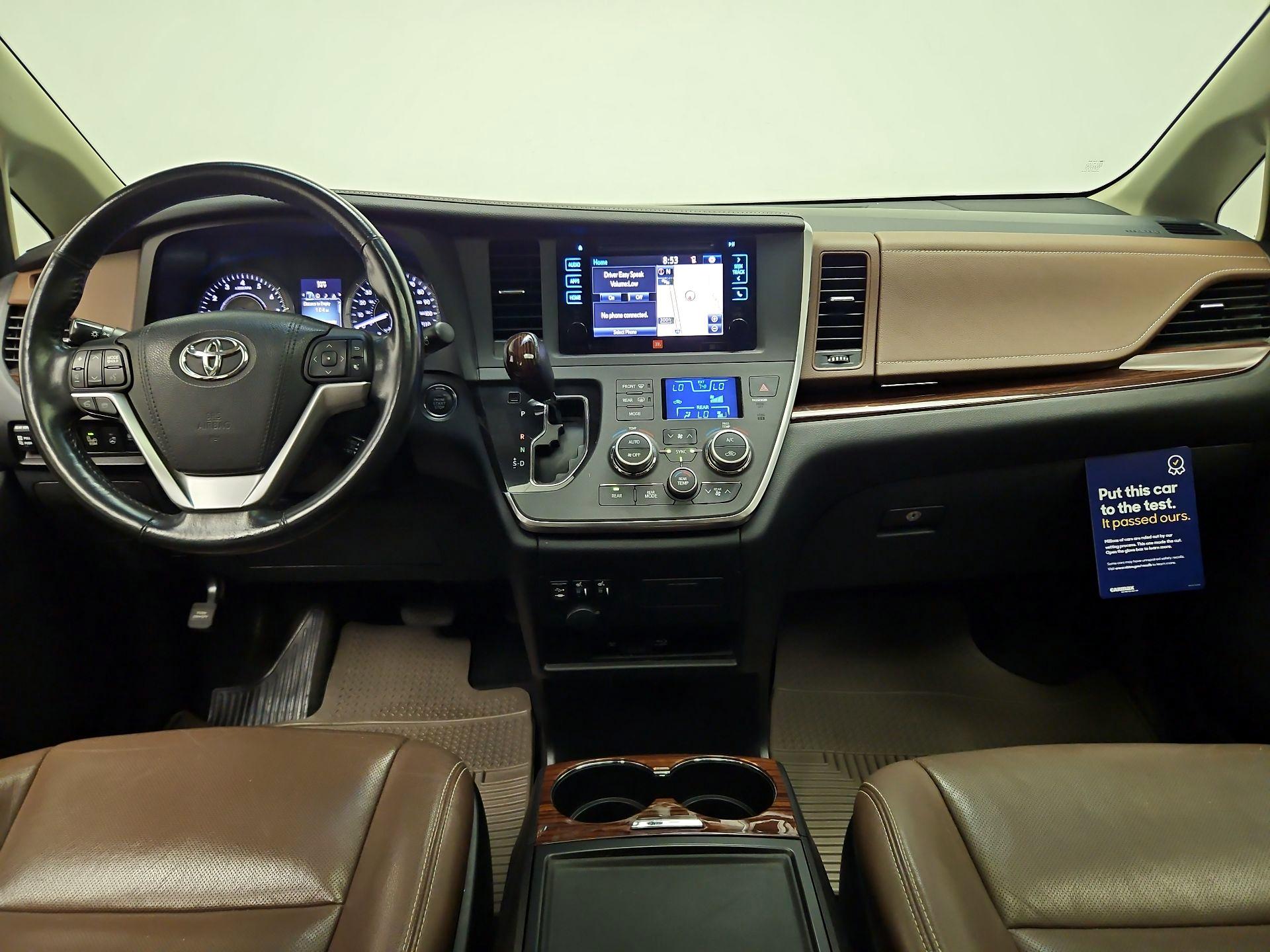 Thumbnail: 2015 Toyota Sienna - 9