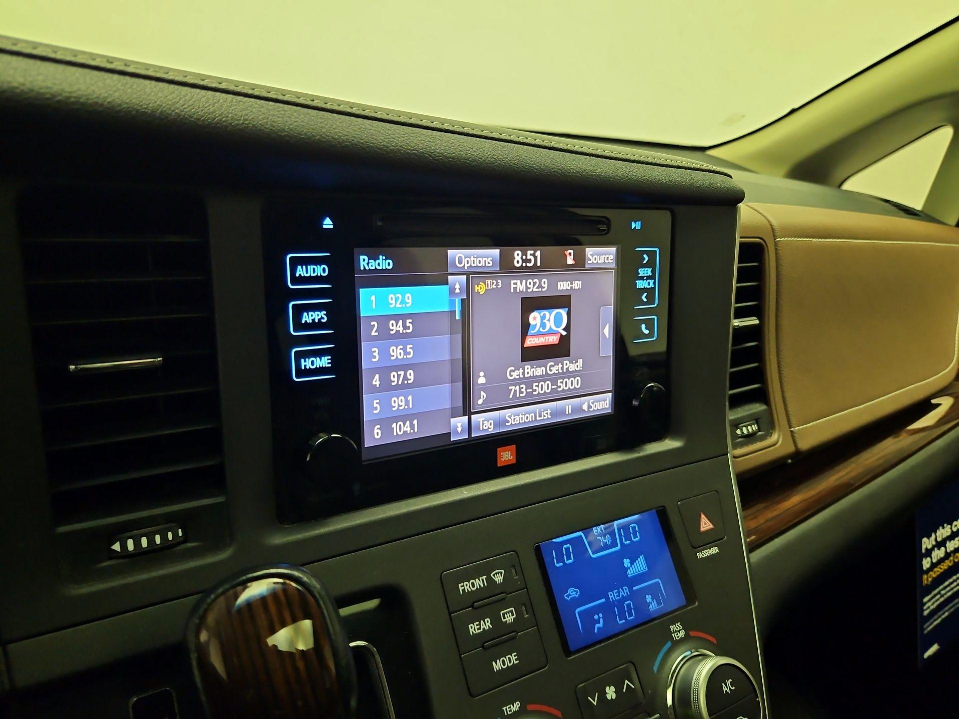 Thumbnail: 2015 Toyota Sienna - 16