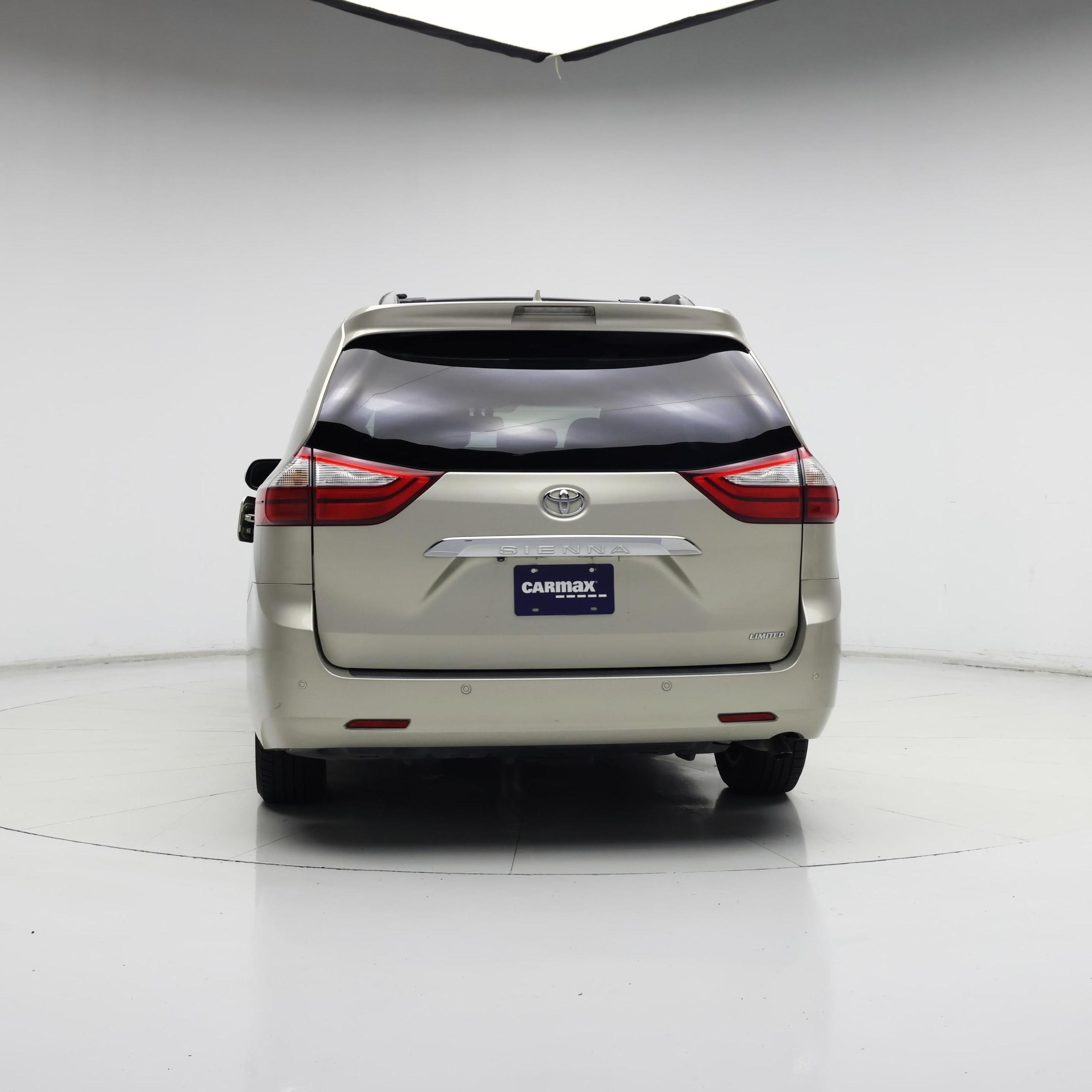 Thumbnail: 2015 Toyota Sienna - 6