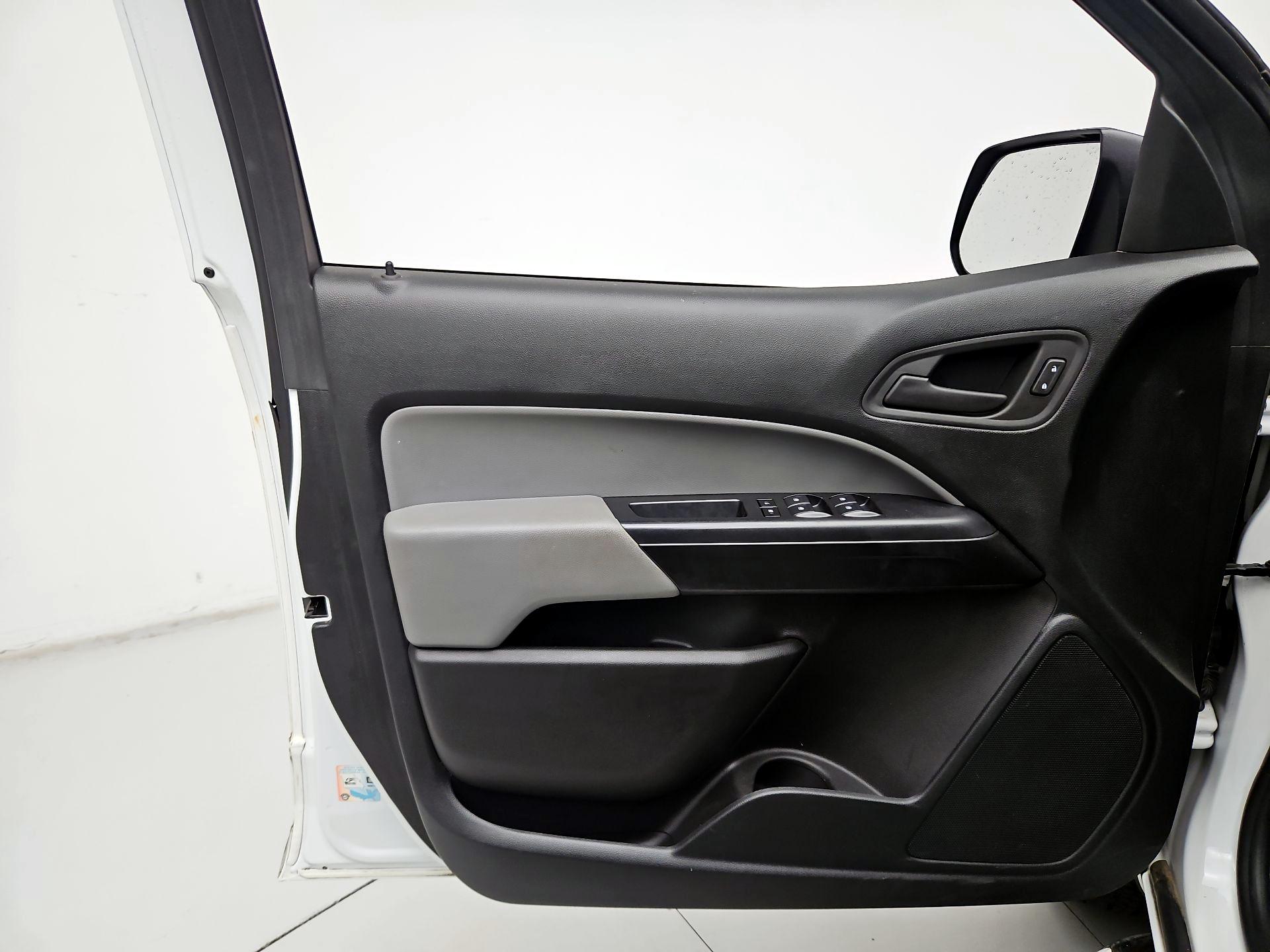 Thumbnail: 2022 Chevrolet Colorado - 12