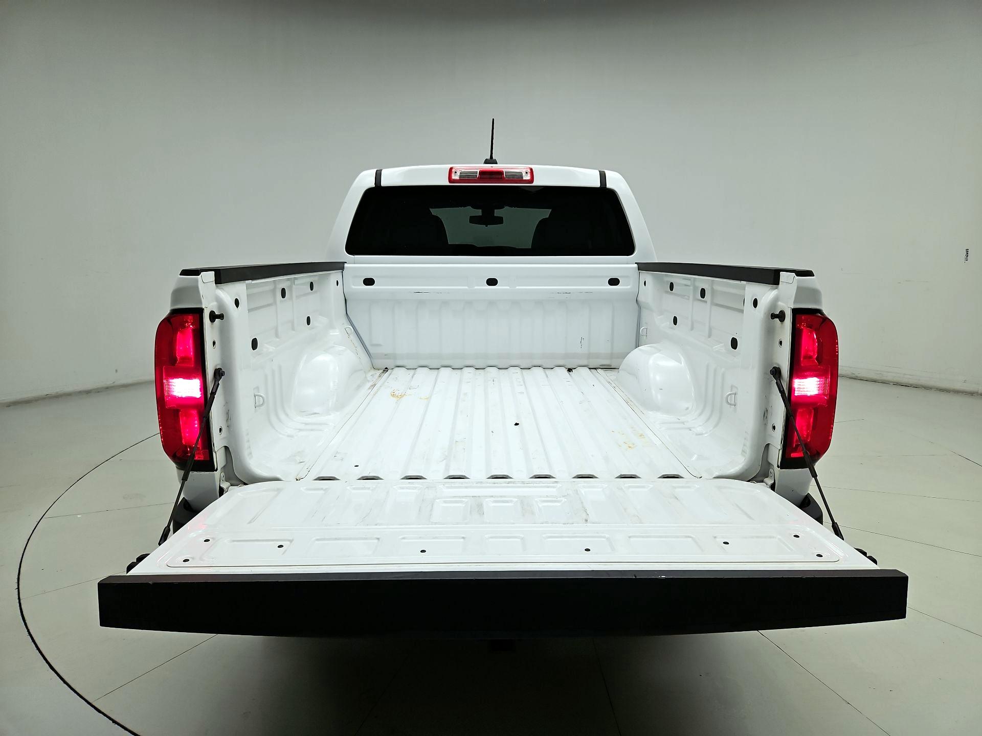 Thumbnail: 2022 Chevrolet Colorado - 18
