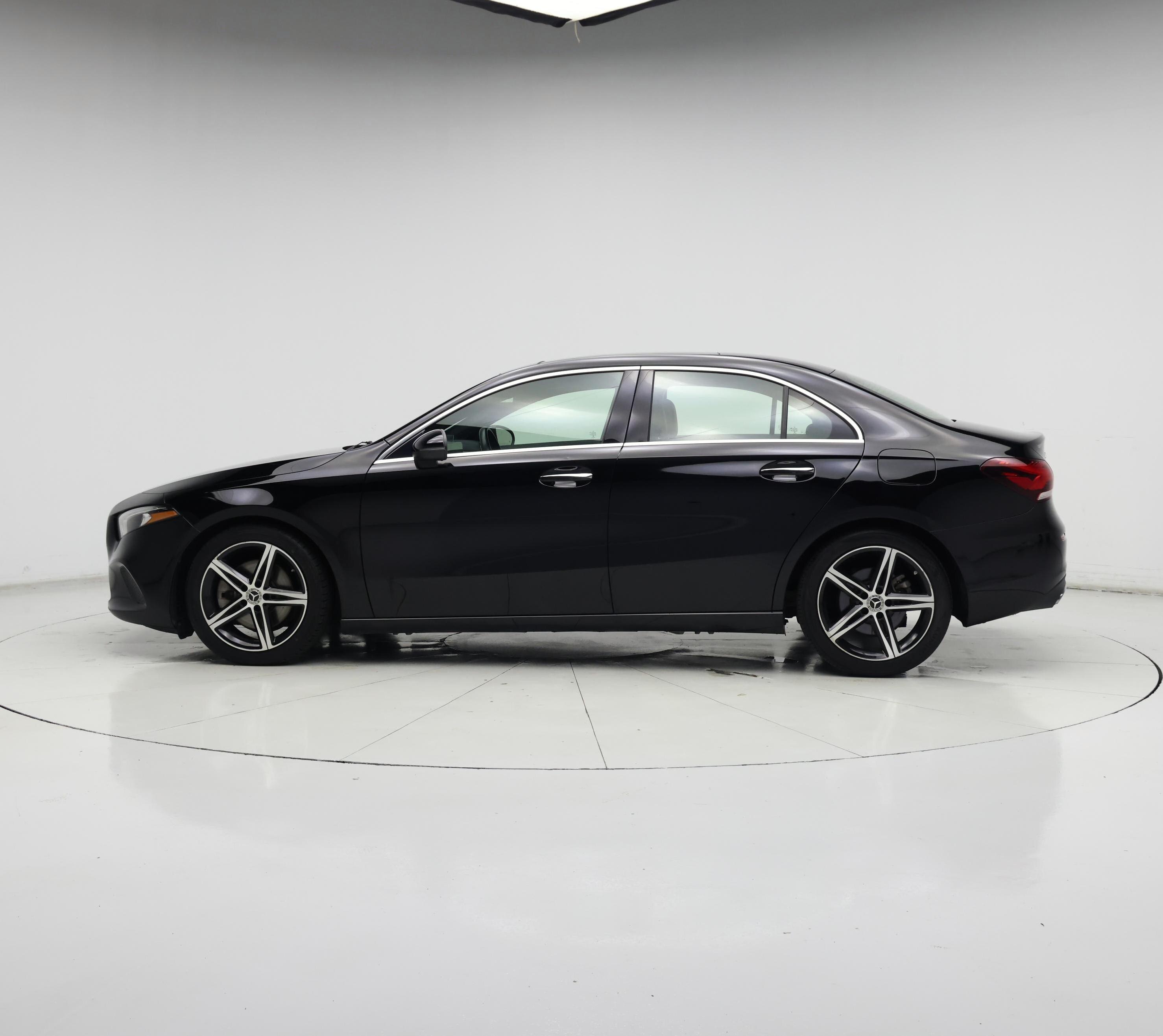 Thumbnail: 2020 Mercedes-Benz A-Class - 3