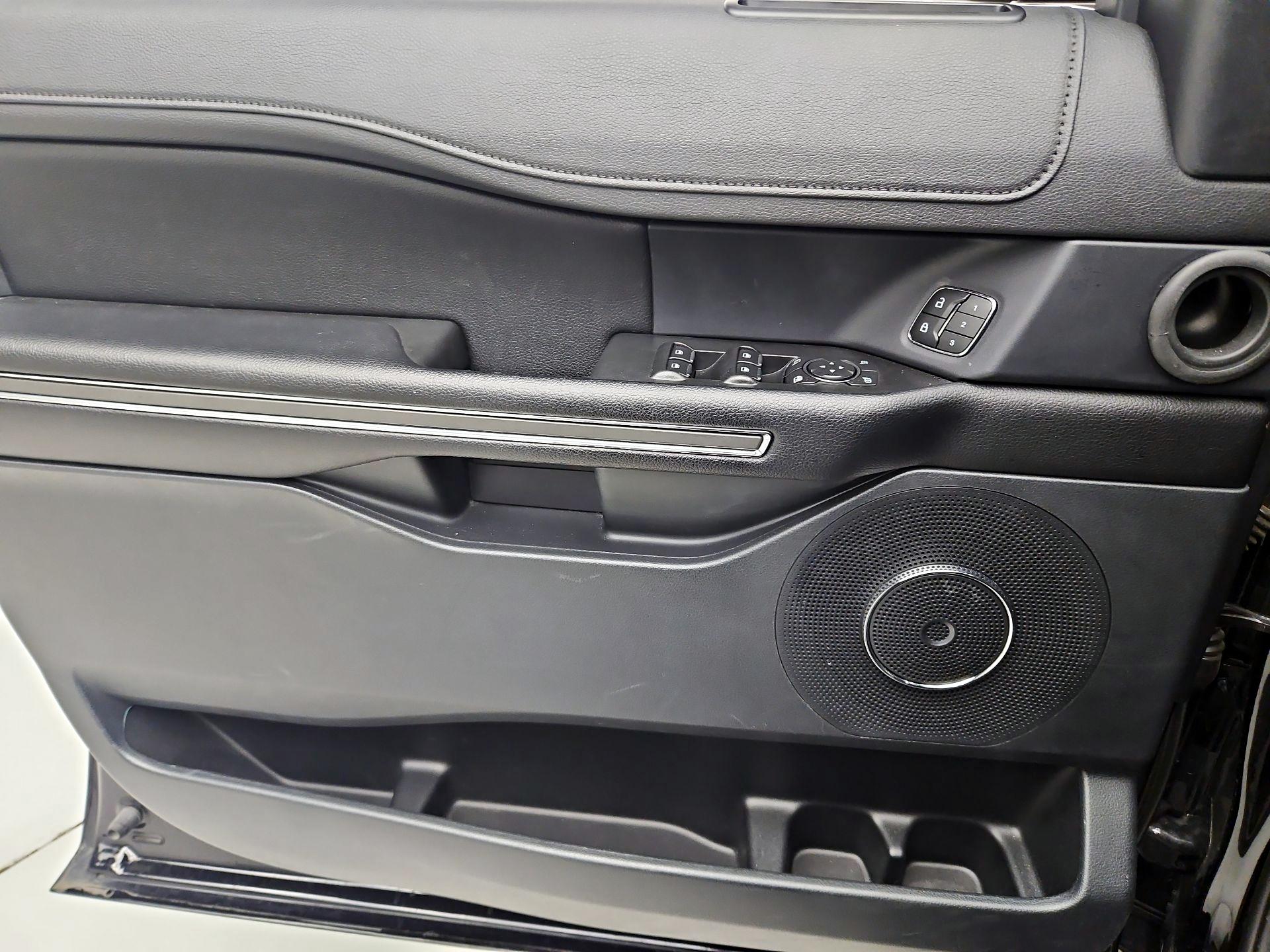 Thumbnail: 2020 Ford Expedition - 12