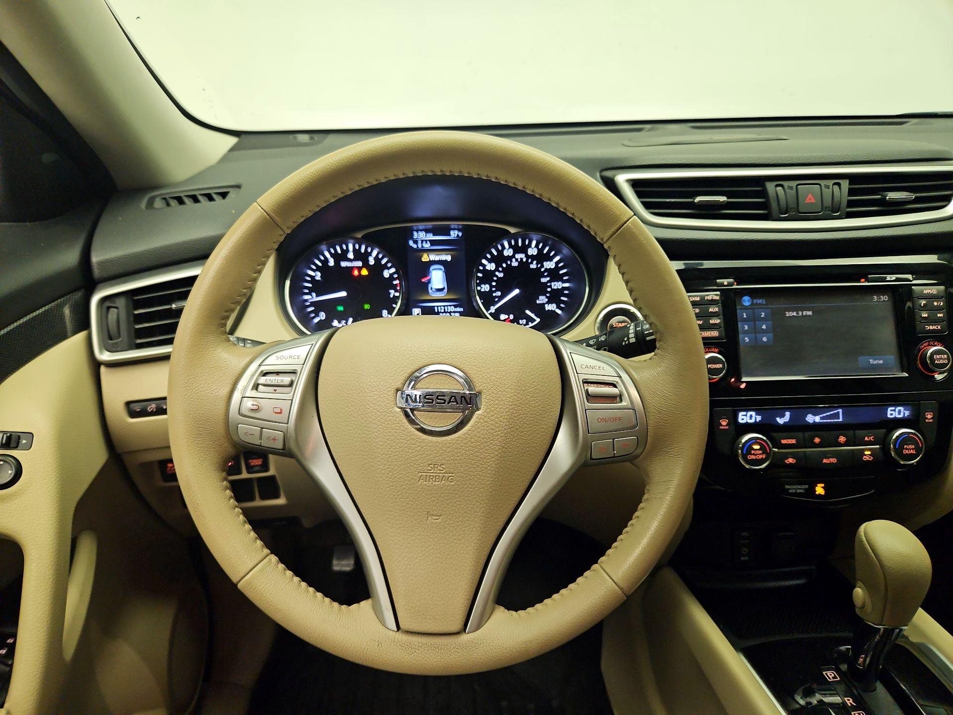 Thumbnail: 2015 Nissan Rogue - 10