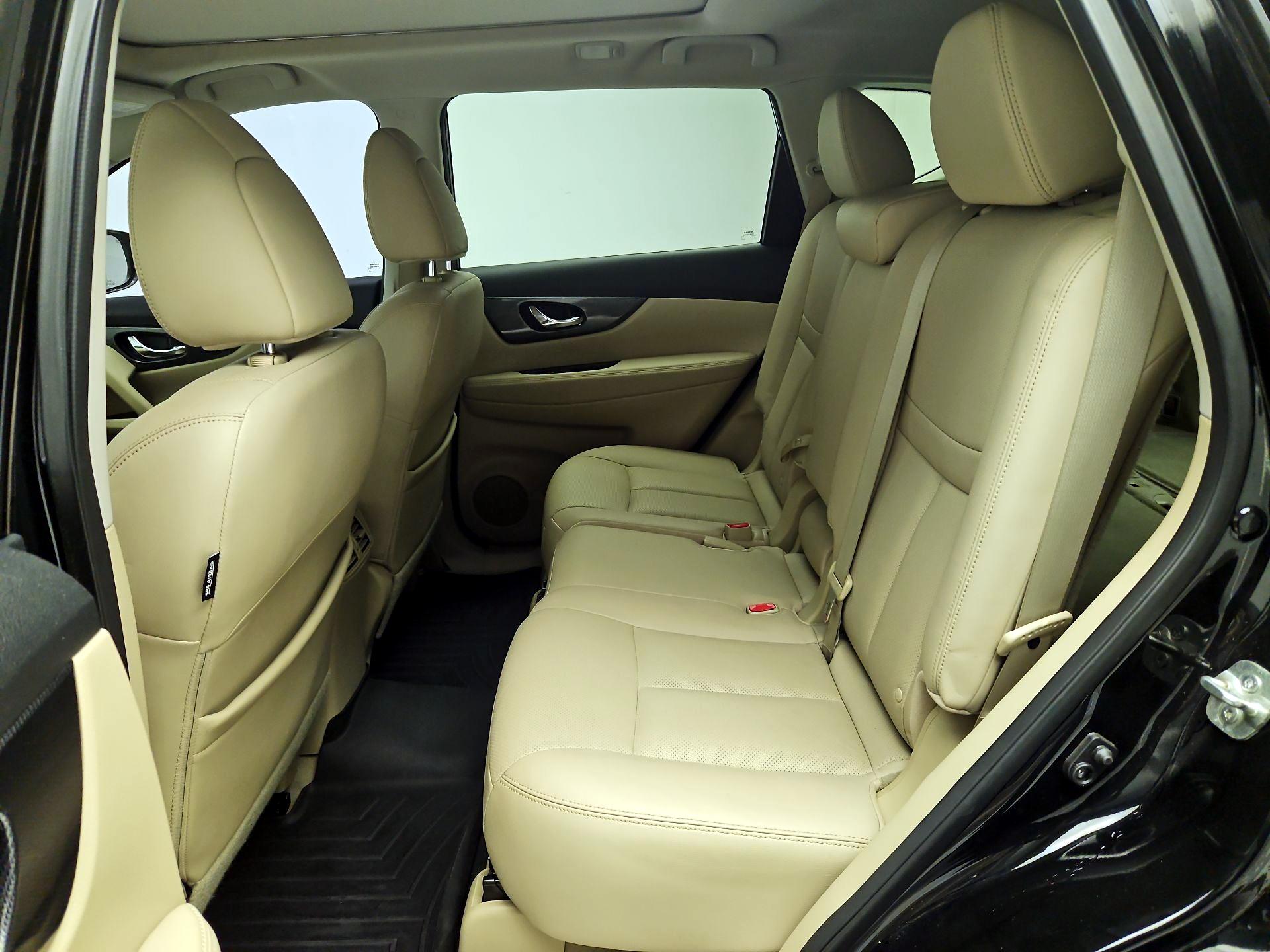 Thumbnail: 2015 Nissan Rogue - 17