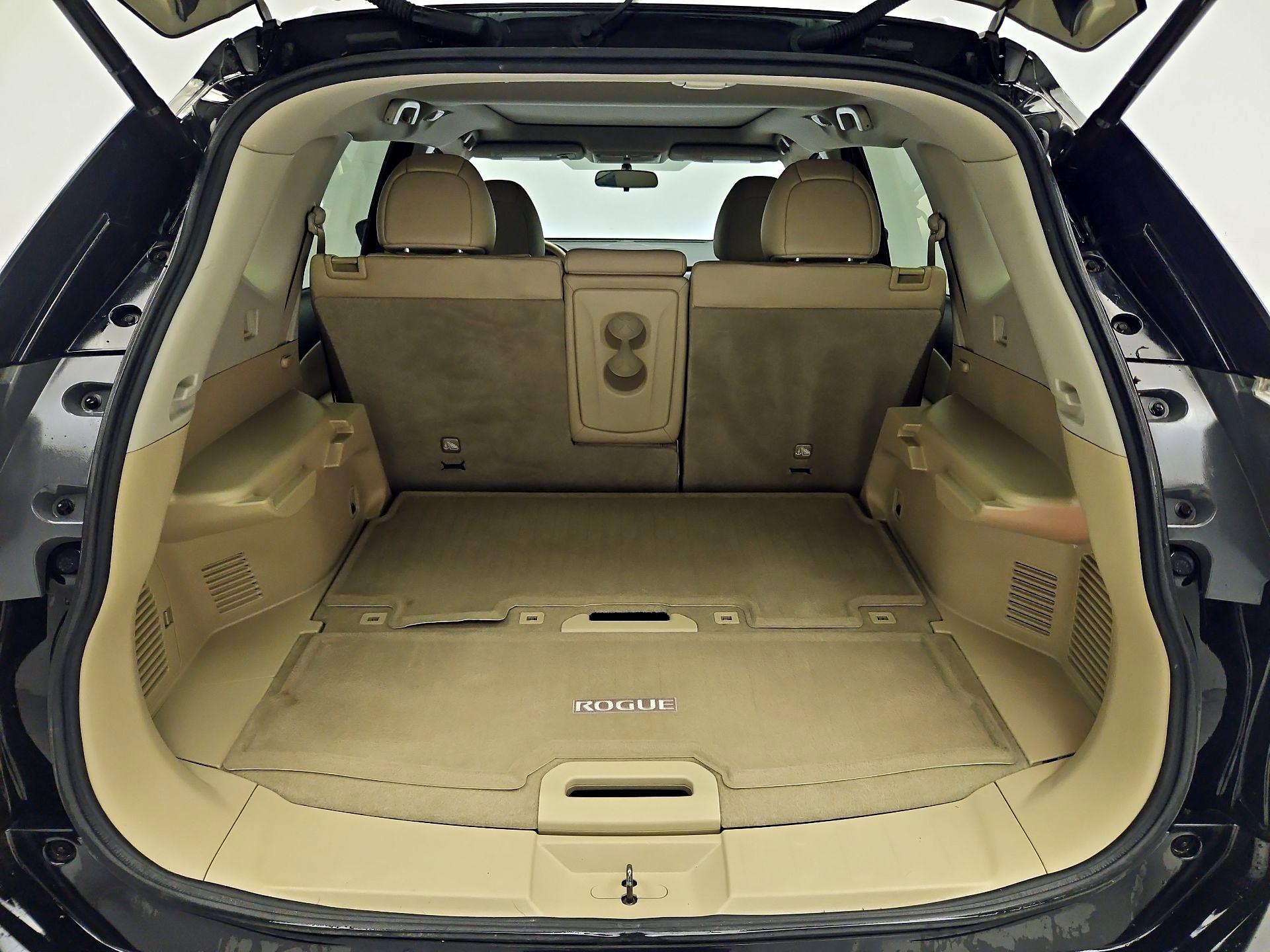 Thumbnail: 2015 Nissan Rogue - 18