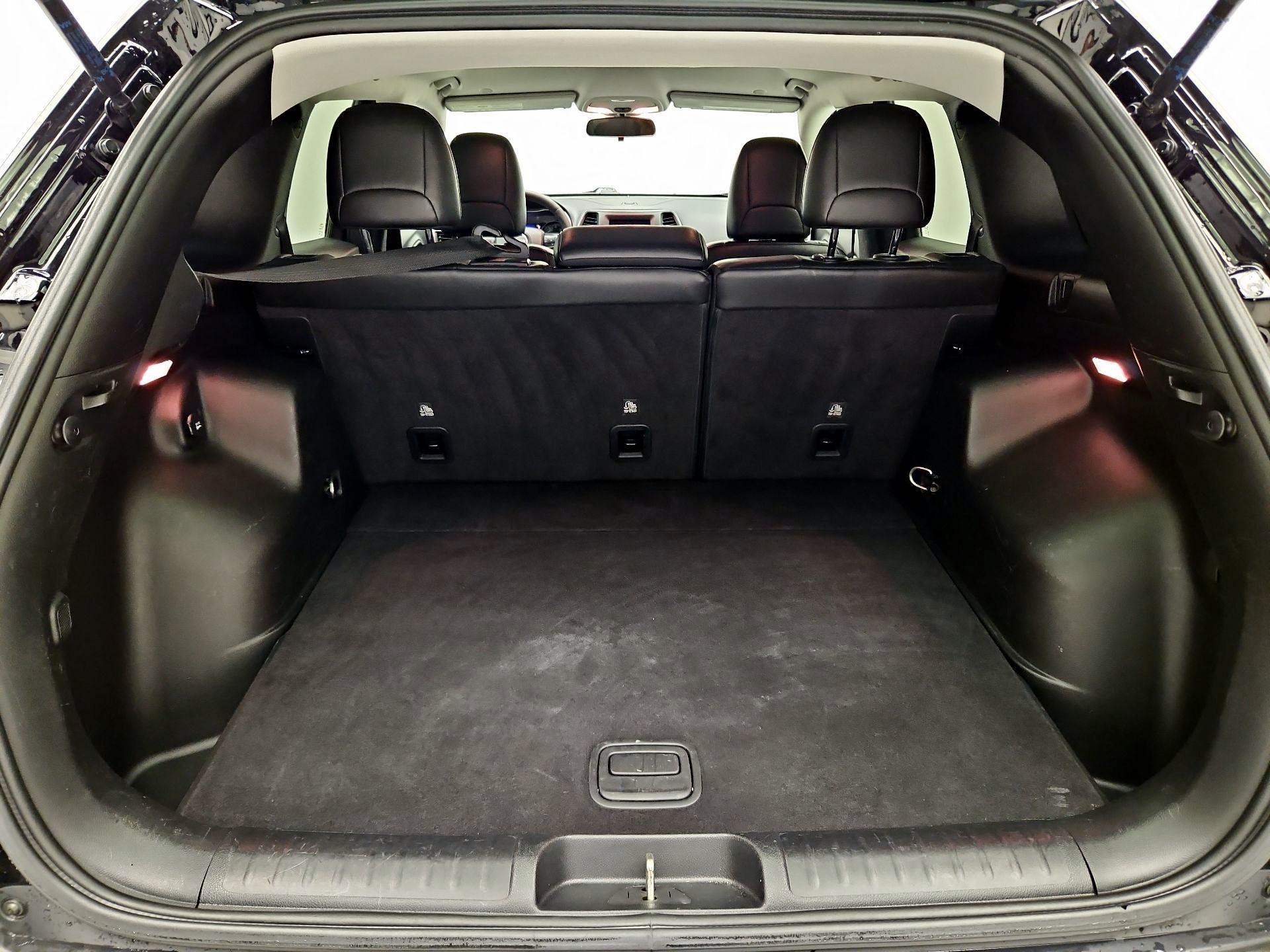 Thumbnail: 2020 Jeep Cherokee - 20